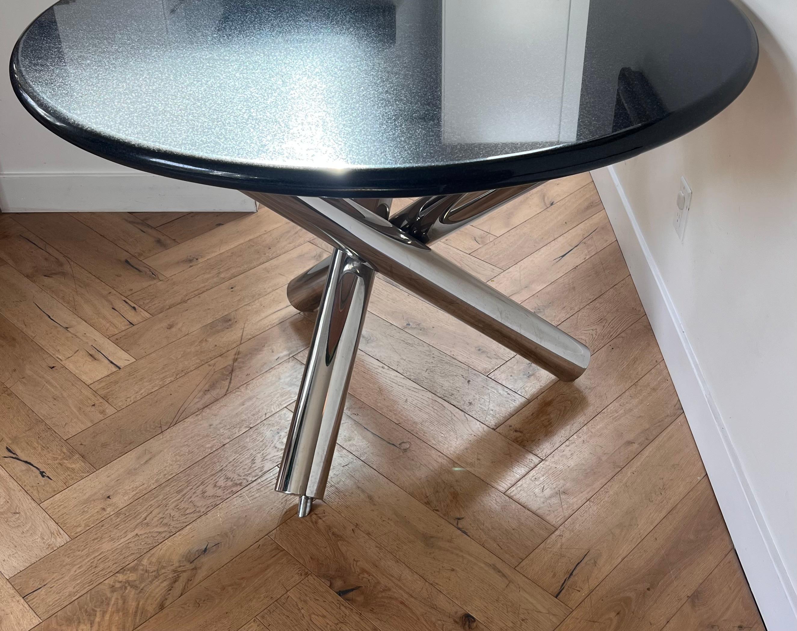 Postmodern chrome and granite circular dining table, late 20th century For Sale 11