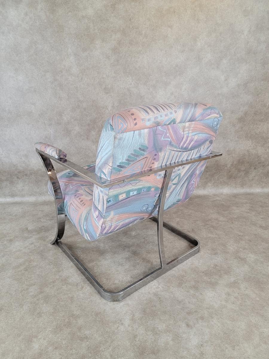 Postmoderner Chrom-Flat Bar Original Retro-Stuhl mit gemustertem, gepolstertem Rundhalsausschnitt im Angebot 3