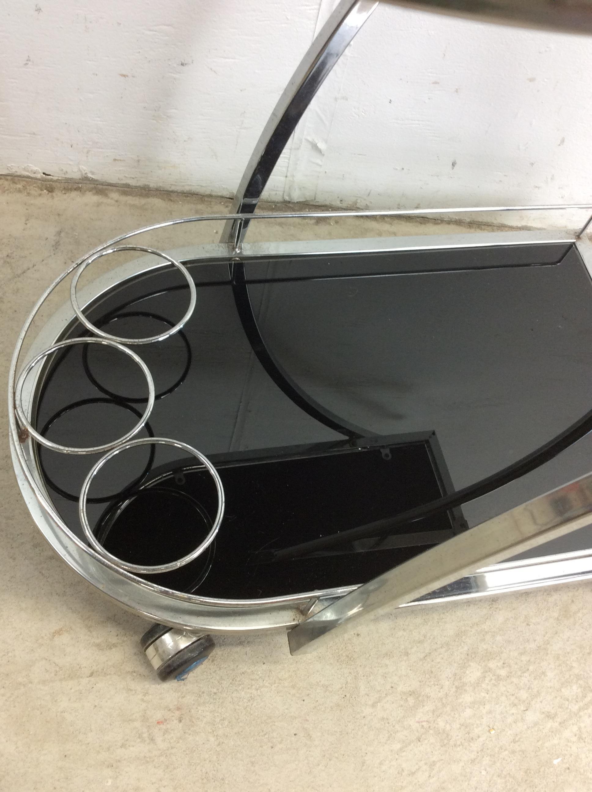 Carrito de bar con ruedas postmoderno de cromo y cristal en venta 5