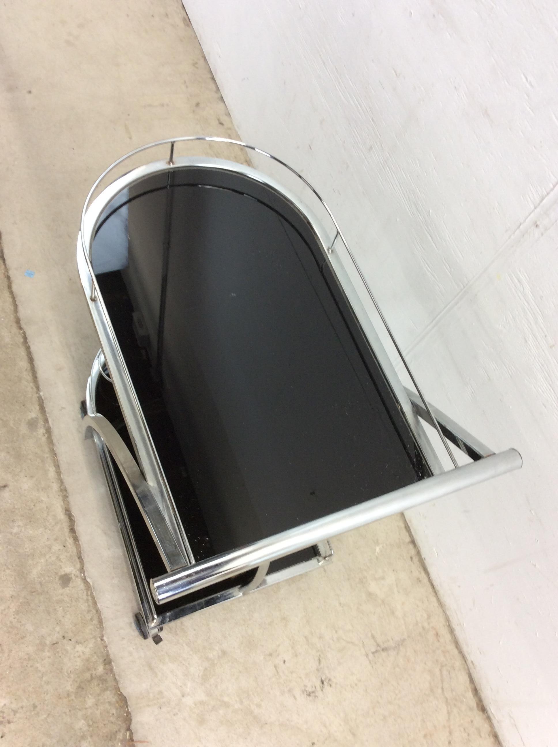 Carrito de bar con ruedas postmoderno de cromo y cristal Posmoderno en venta