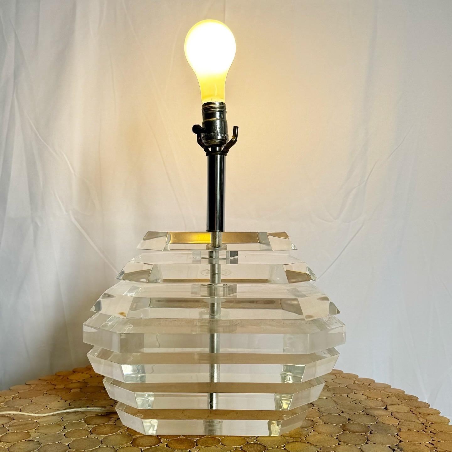 Postmodern Chunky Stacked Lucite Table Lamp For Sale 1