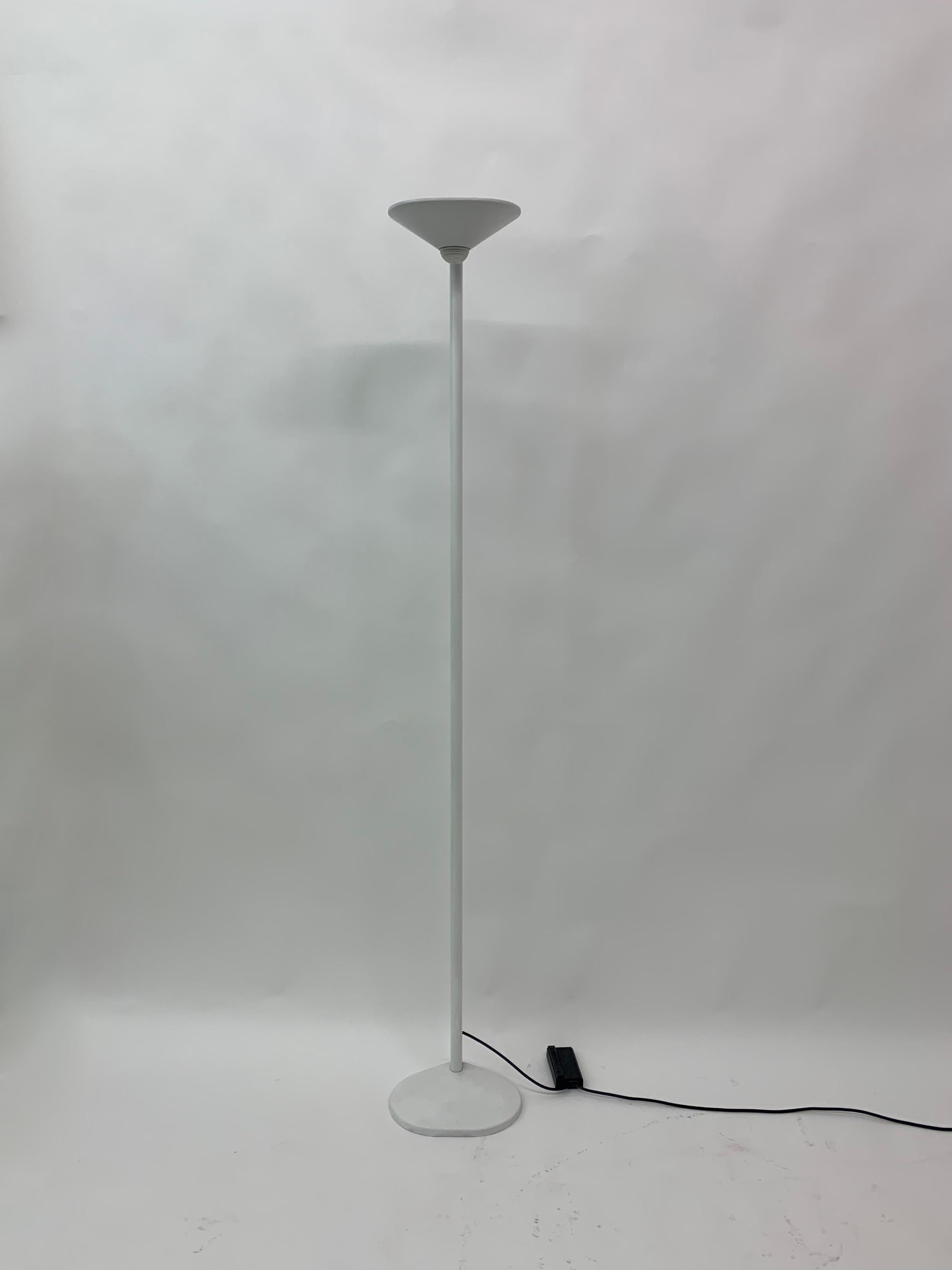 Postmodern ‘Ciclope’ Halogen Floor Lamp by Barbieri Marianelli, Italy In Good Condition For Sale In Delft, NL