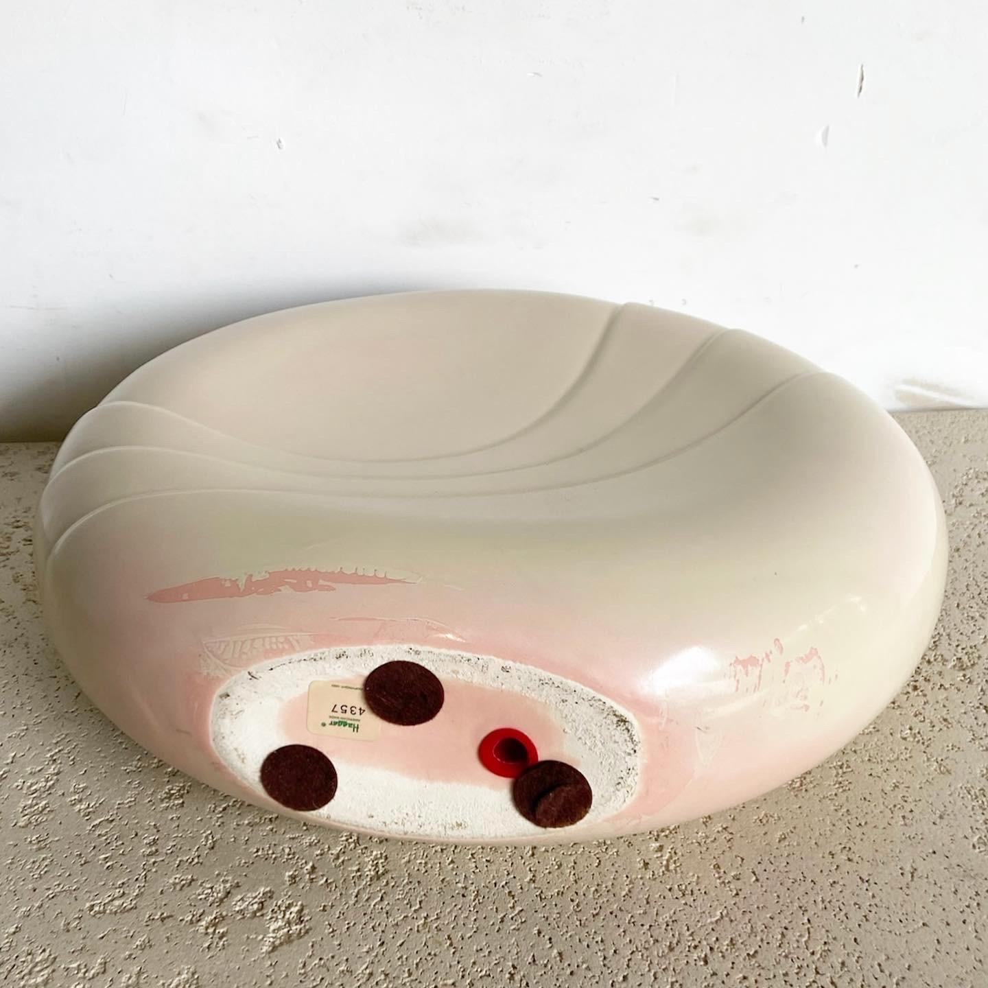 Postmoderne kreisförmige cremefarbene Vase von Haeger (Keramik) im Angebot
