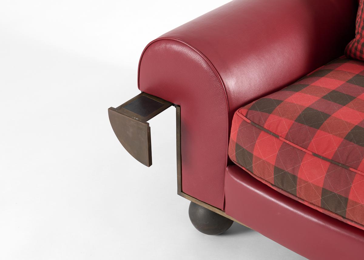 Fauteuil club postmoderne de la collection de Thierry Despont État moyen - En vente à New York, NY
