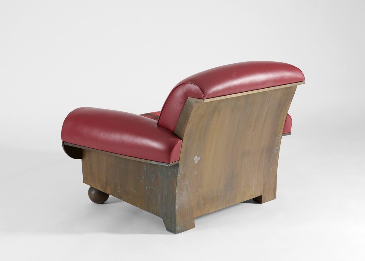 Fauteuil club postmoderne de la collection de Thierry Despont en vente 1