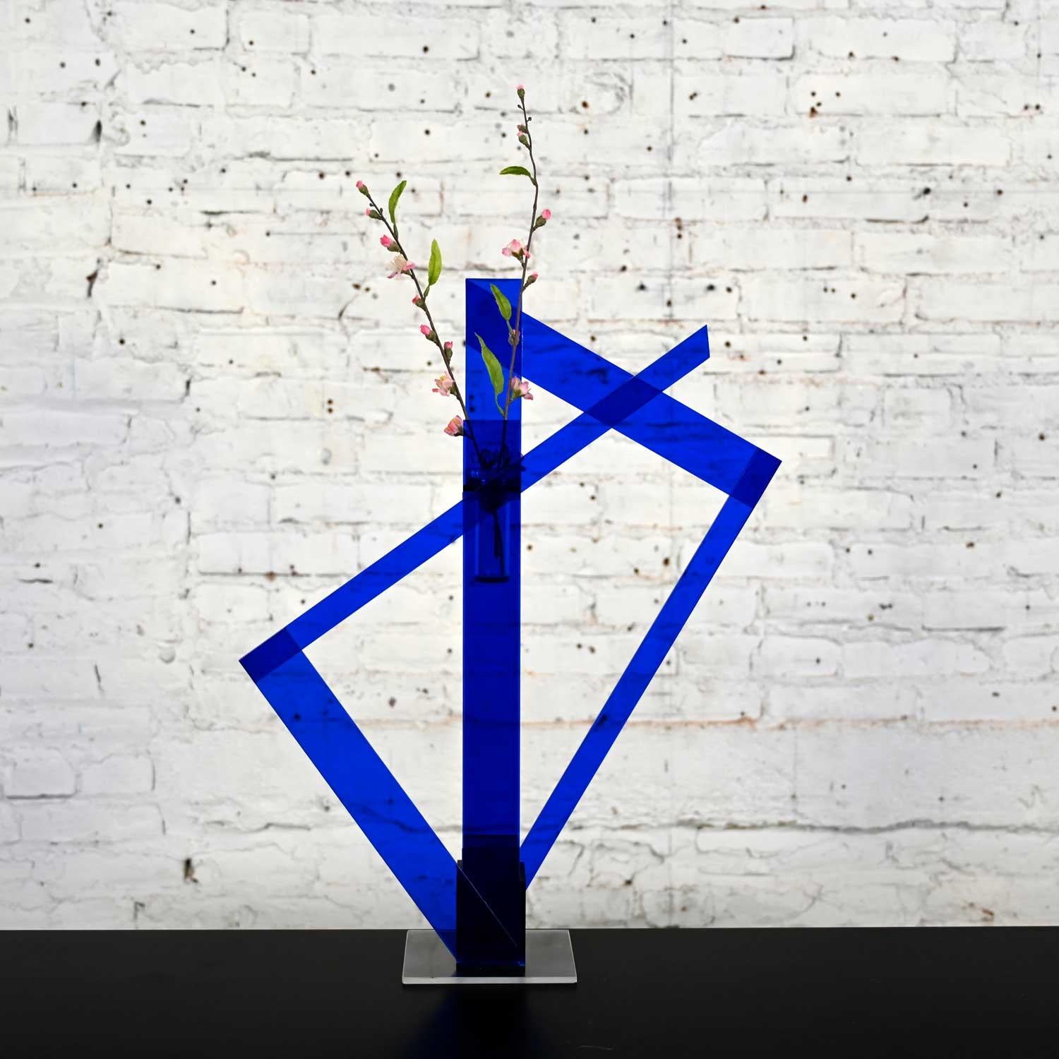 Postmodern Cobalt Blue Plexiglass Abstract Vase or Sculpture For Sale 4