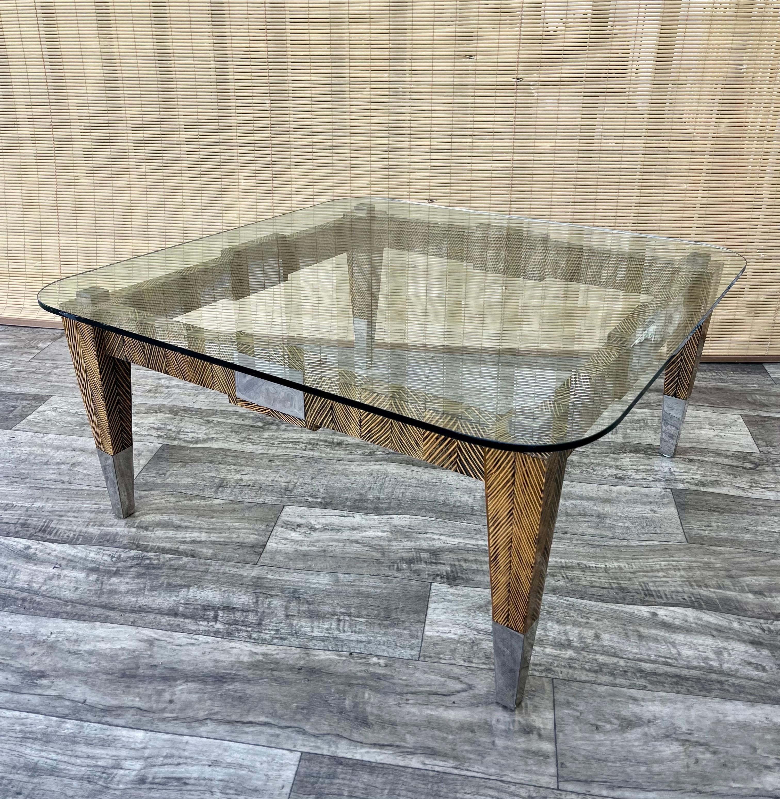 Table basse postmoderne Coco Wood Glass Top par Robb & Stucky. Circa 1990 en vente 7