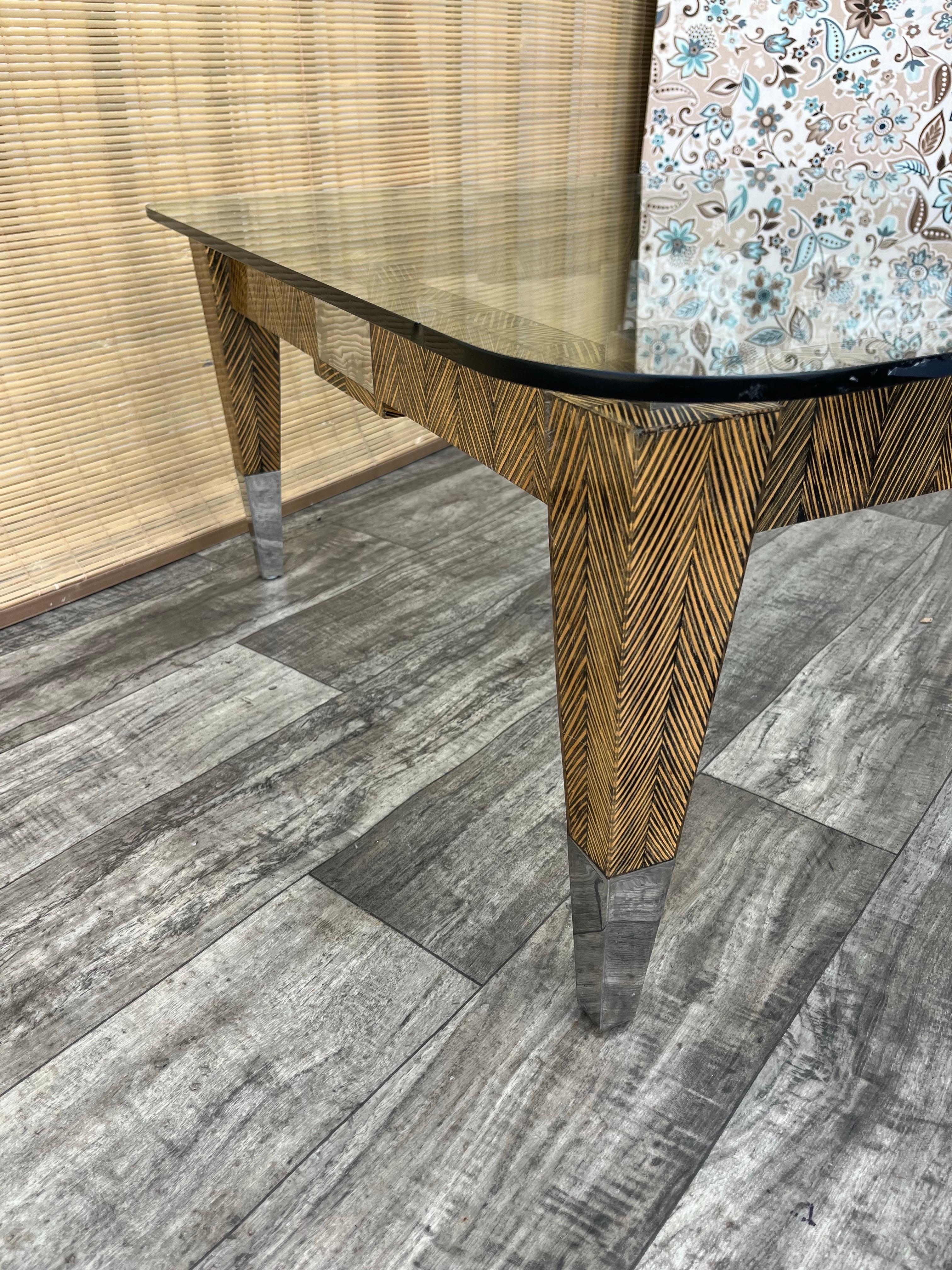 Table basse postmoderne Coco Wood Glass Top par Robb & Stucky. Circa 1990 en vente 10