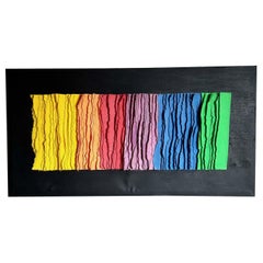 Postmoderne Wandkunst aus farbigem Papier auf bemalter schwarzer Leinwand