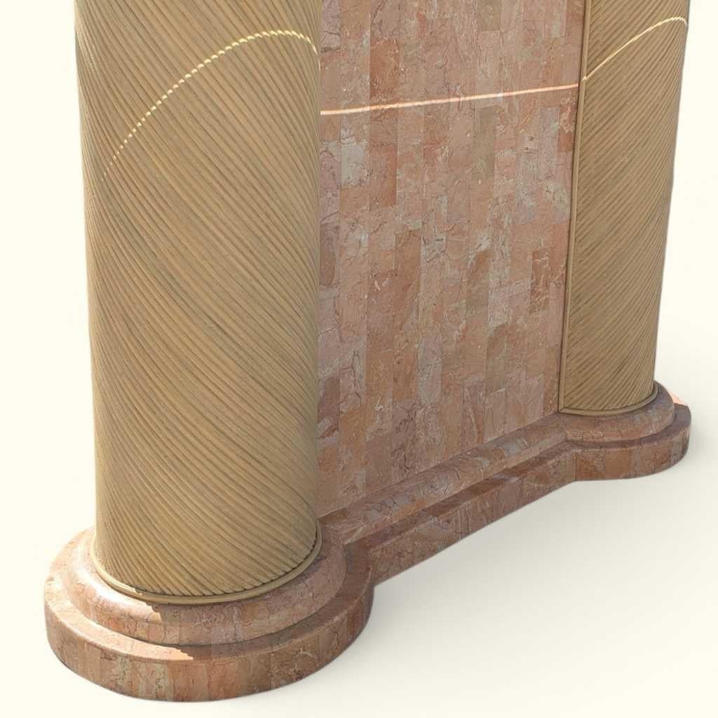 Postmoderner Konsolentisch, Säulen aus Marmor und Rattan, Glas, USA, 1980er Jahre im Angebot 4