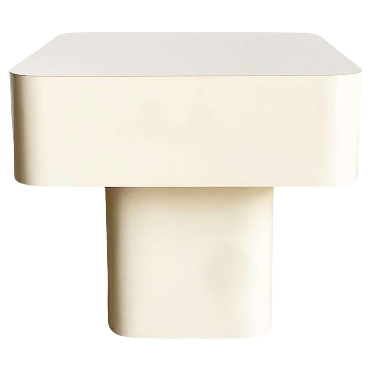 Postmodern Cream Lacquer Laminate Side Table For Sale