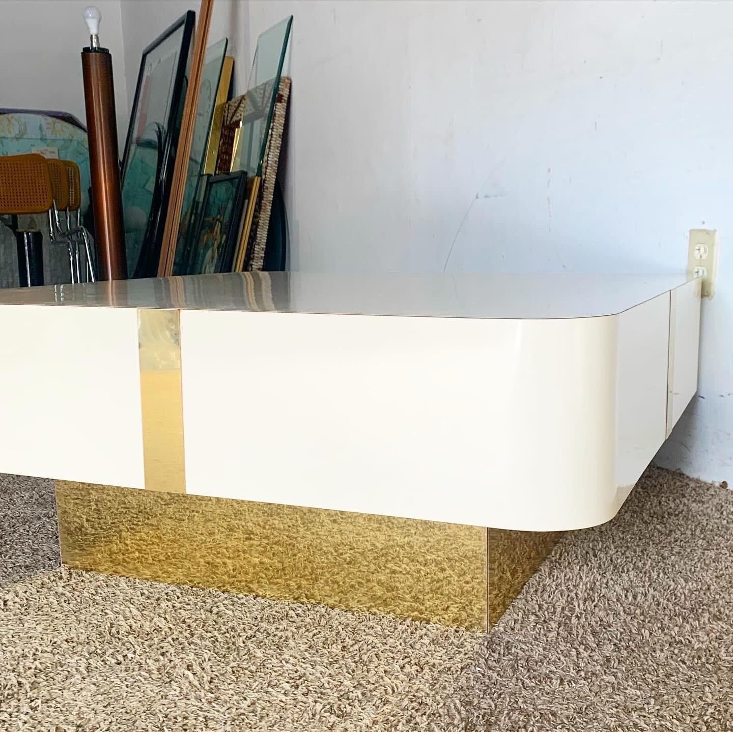 Postmodern Cream Lacquer Laminate Square Top Coffee Table With Gold Accents In Good Condition For Sale In Delray Beach, FL