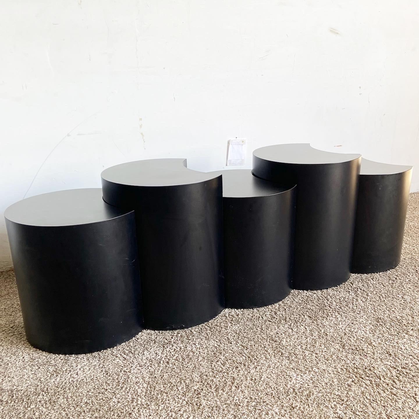 Postmodern Crescent Black Laminate Nesting Tables - Set of 5 In Good Condition For Sale In Delray Beach, FL