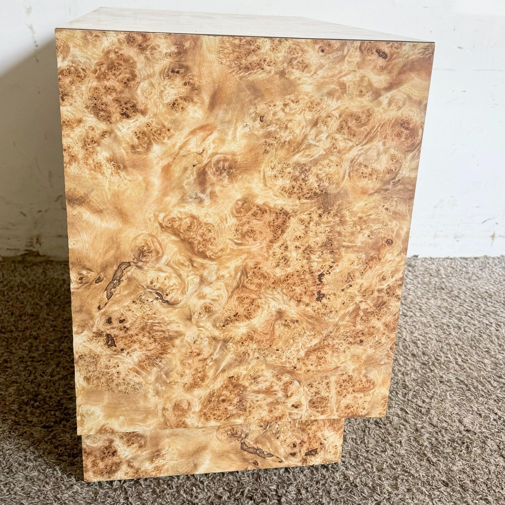 Table de nuit / table d'appoint postmoderne en stratifié Cubic Burl Wood Bon état - En vente à Delray Beach, FL
