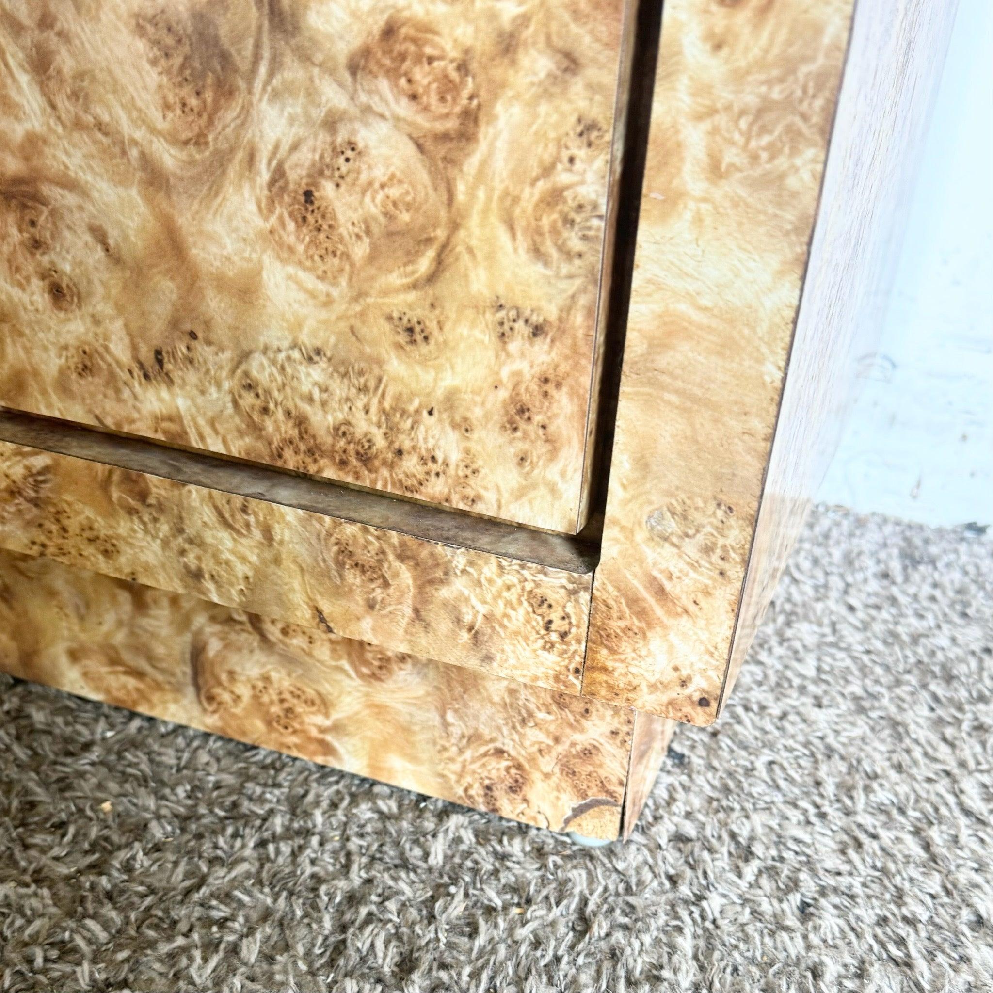 Table de nuit / table d'appoint postmoderne en stratifié Cubic Burl Wood en vente 1