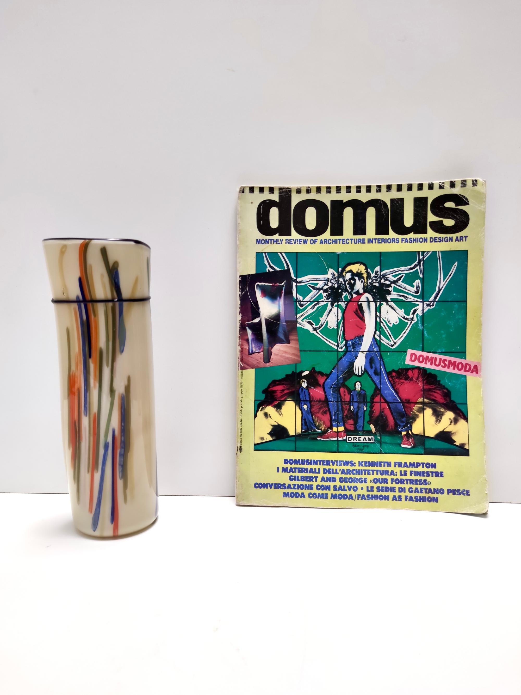Postmoderne Vase aus mundgeblasenem, mit Zylindrischem und mundgeblasenem Opalglas, Italien im Zustand „Hervorragend“ im Angebot in Bresso, Lombardy