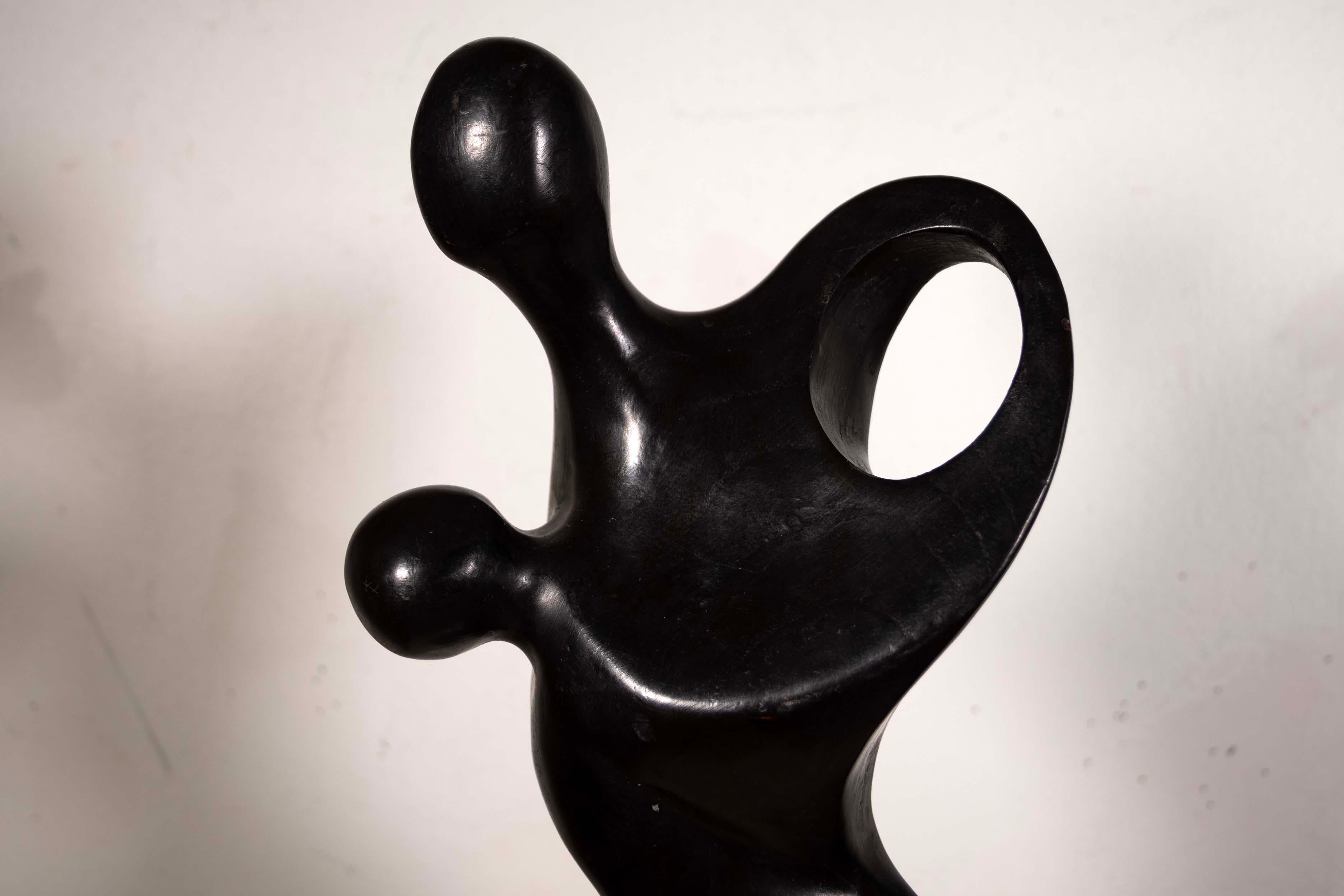 Escultura Postmoderna Pareja Bailando Madera Maciza Tallada de Palo de Hierro en Bueno estado para la venta en Keego Harbor, MI