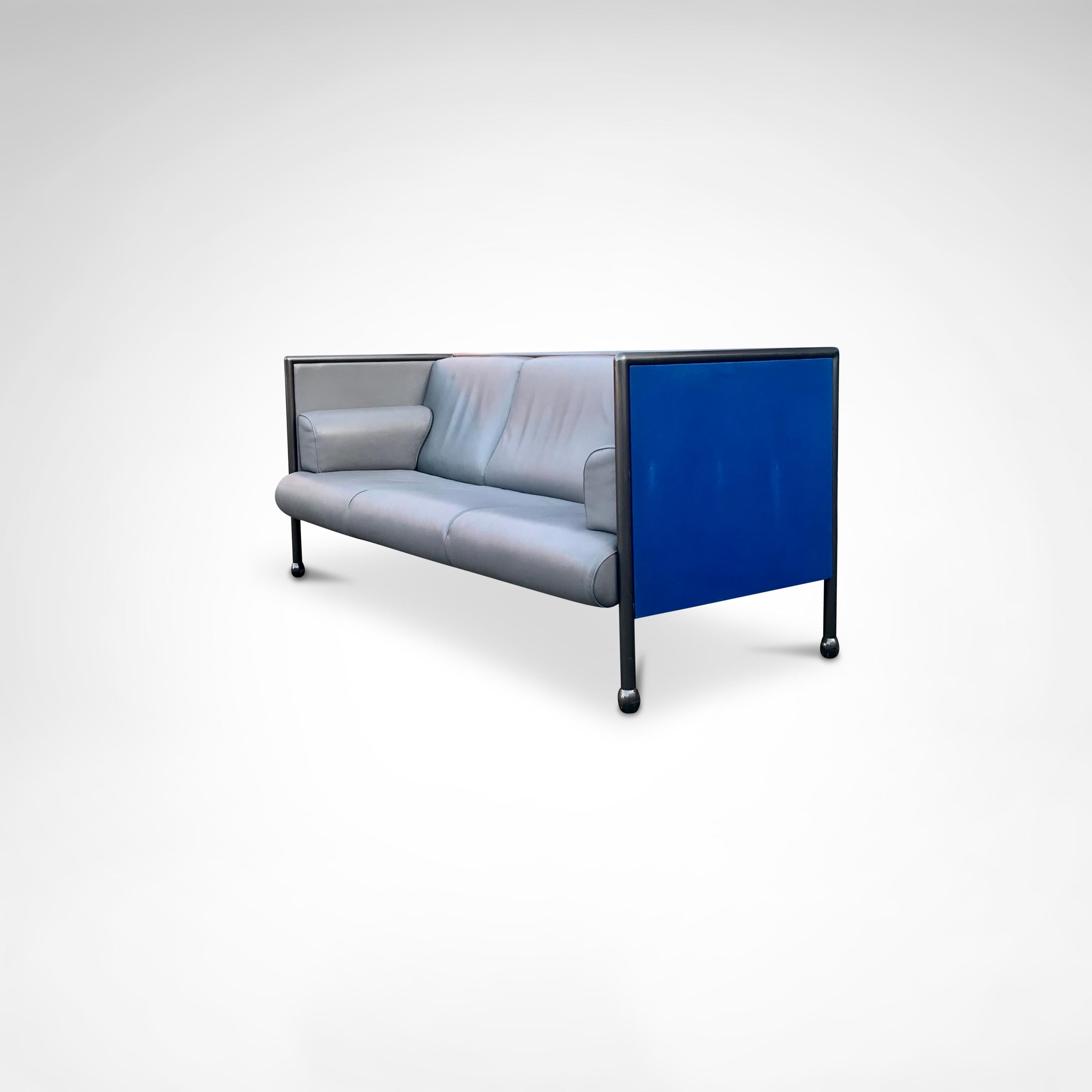 Postmodernes 3-Sitzer-Sofa Danube 850 von Ettore Sottsass für Cassina 1992 (Italienisch) im Angebot