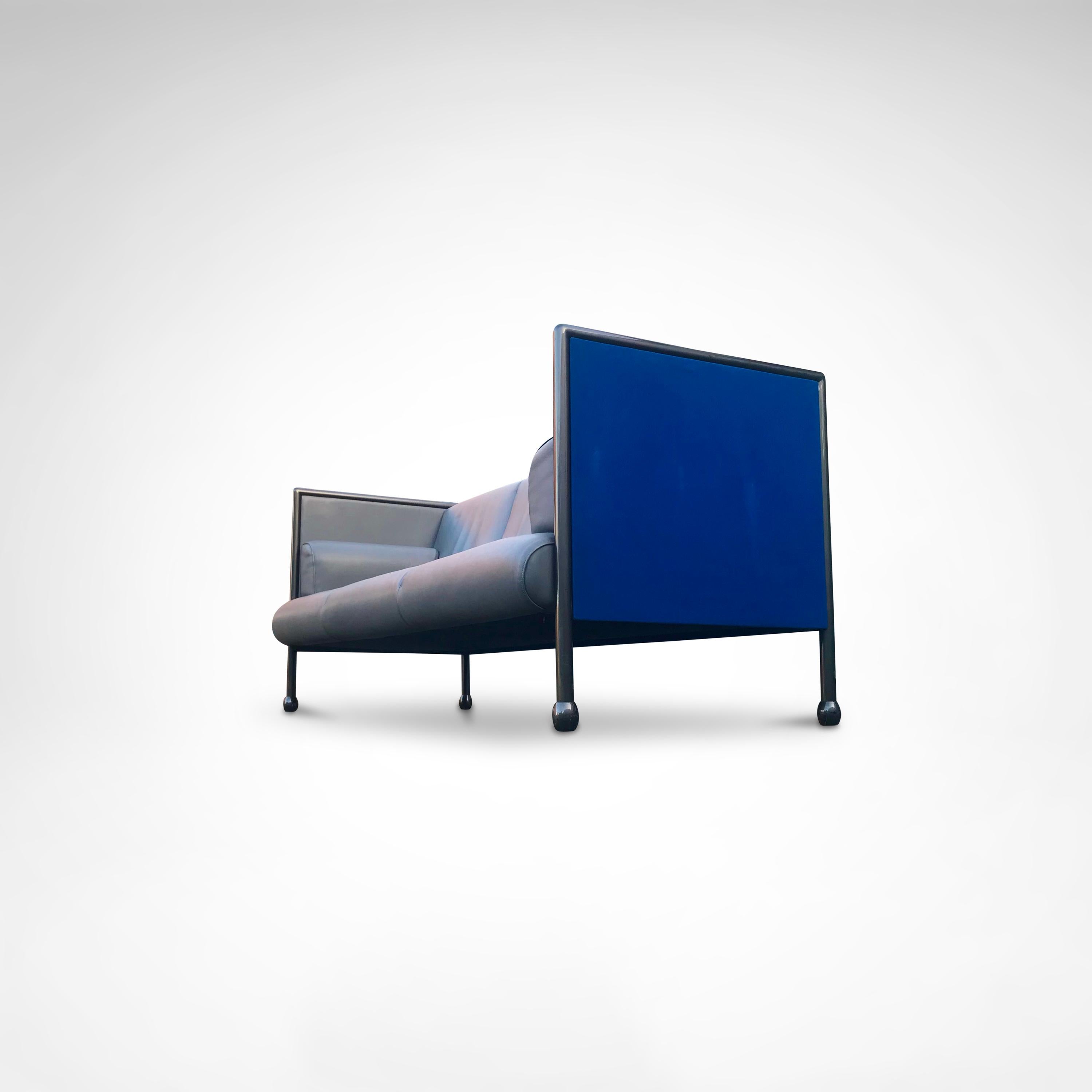 Postmodernes 3-Sitzer-Sofa Danube 850 von Ettore Sottsass für Cassina 1992 im Zustand „Gut“ im Angebot in Sas van Gent, NL