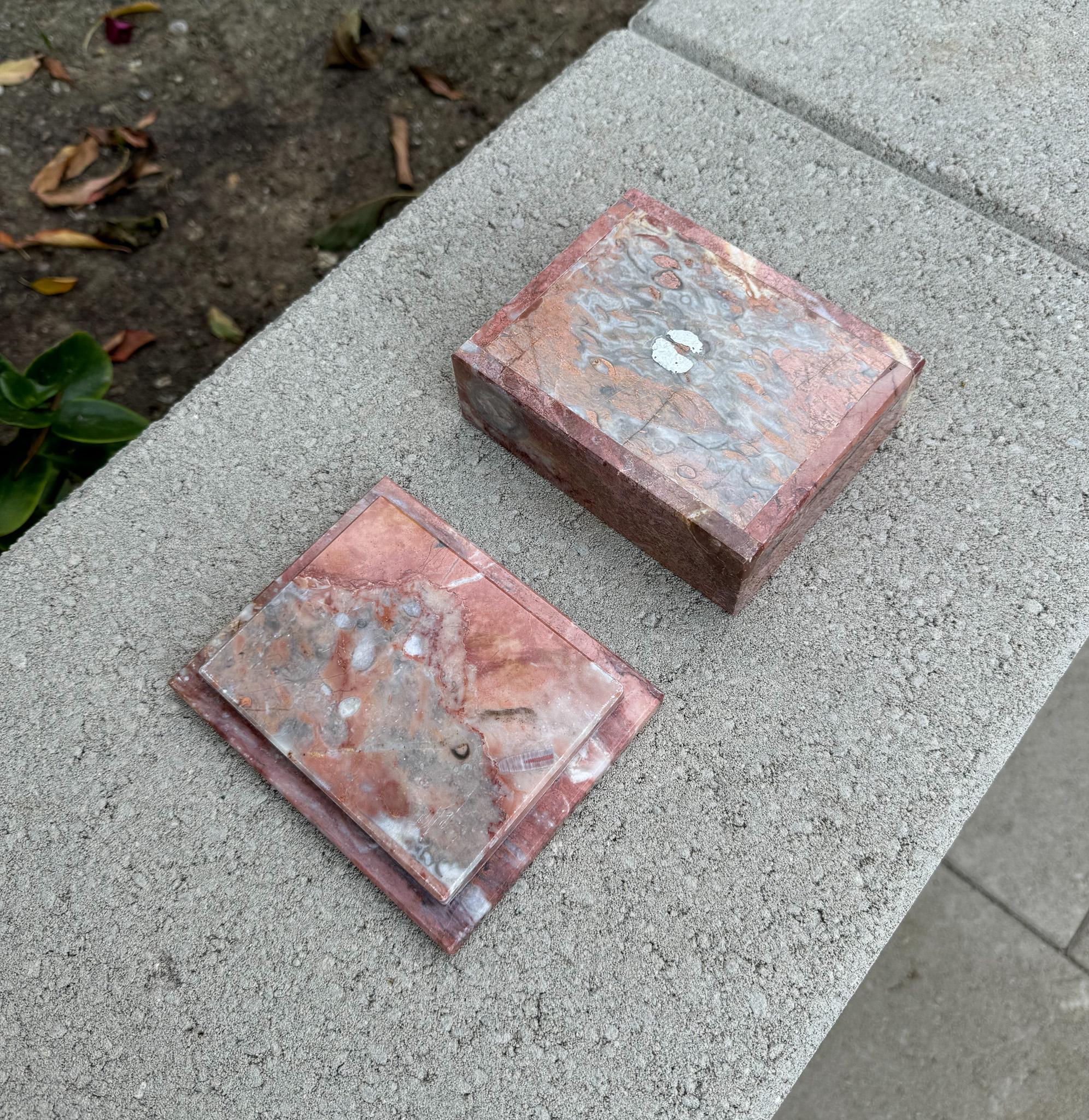 Caja de mármol decorativa postmoderna circa 1980 en venta 6