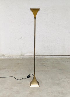 Postmoderne Stehlampe aus Messing mit geriffelter Fackel von Relco, Italien 1980er Jahre