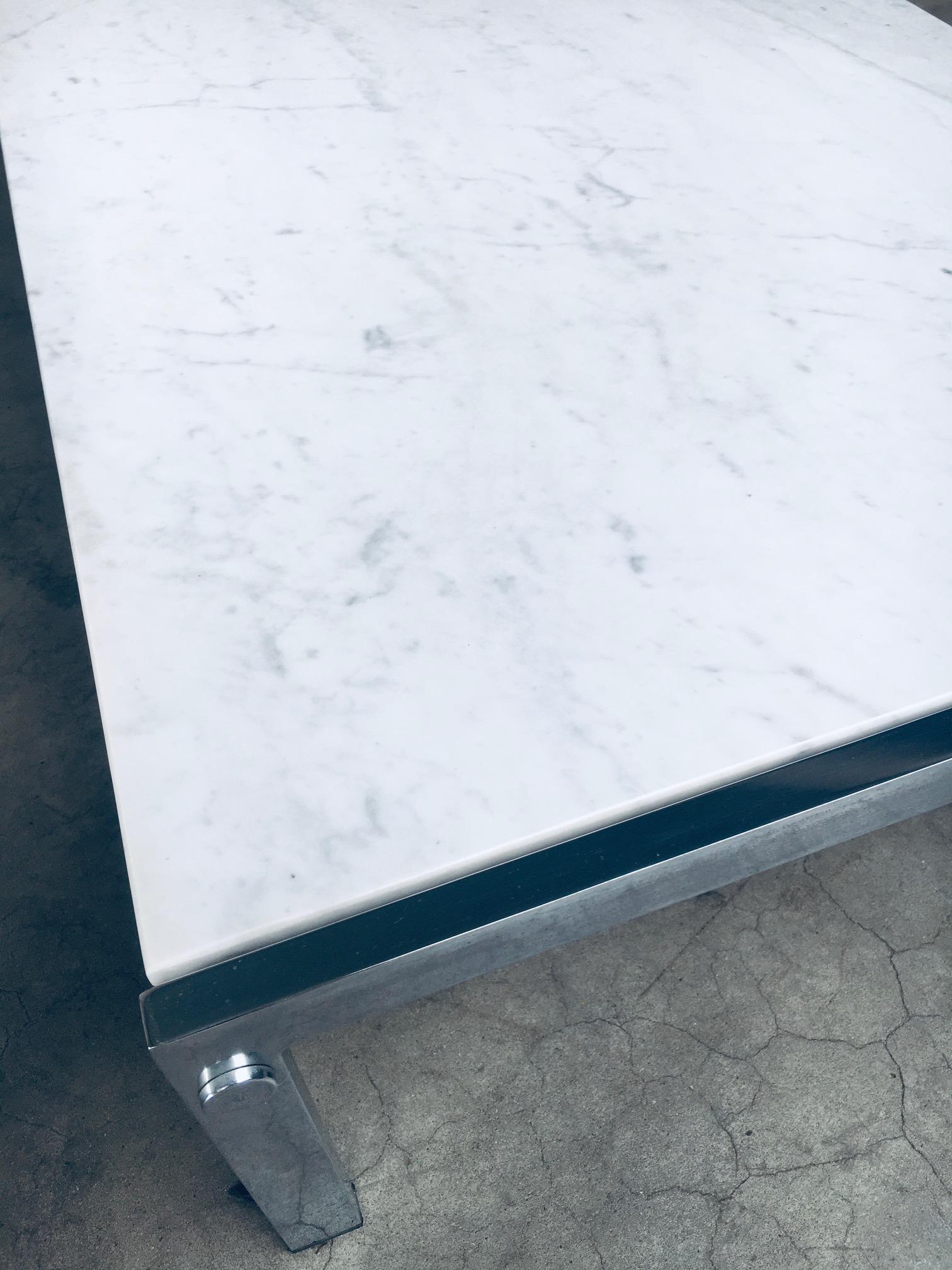 Postmodern Design Carrara Marble Low Coffee Table, Italy 1970's For Sale 7