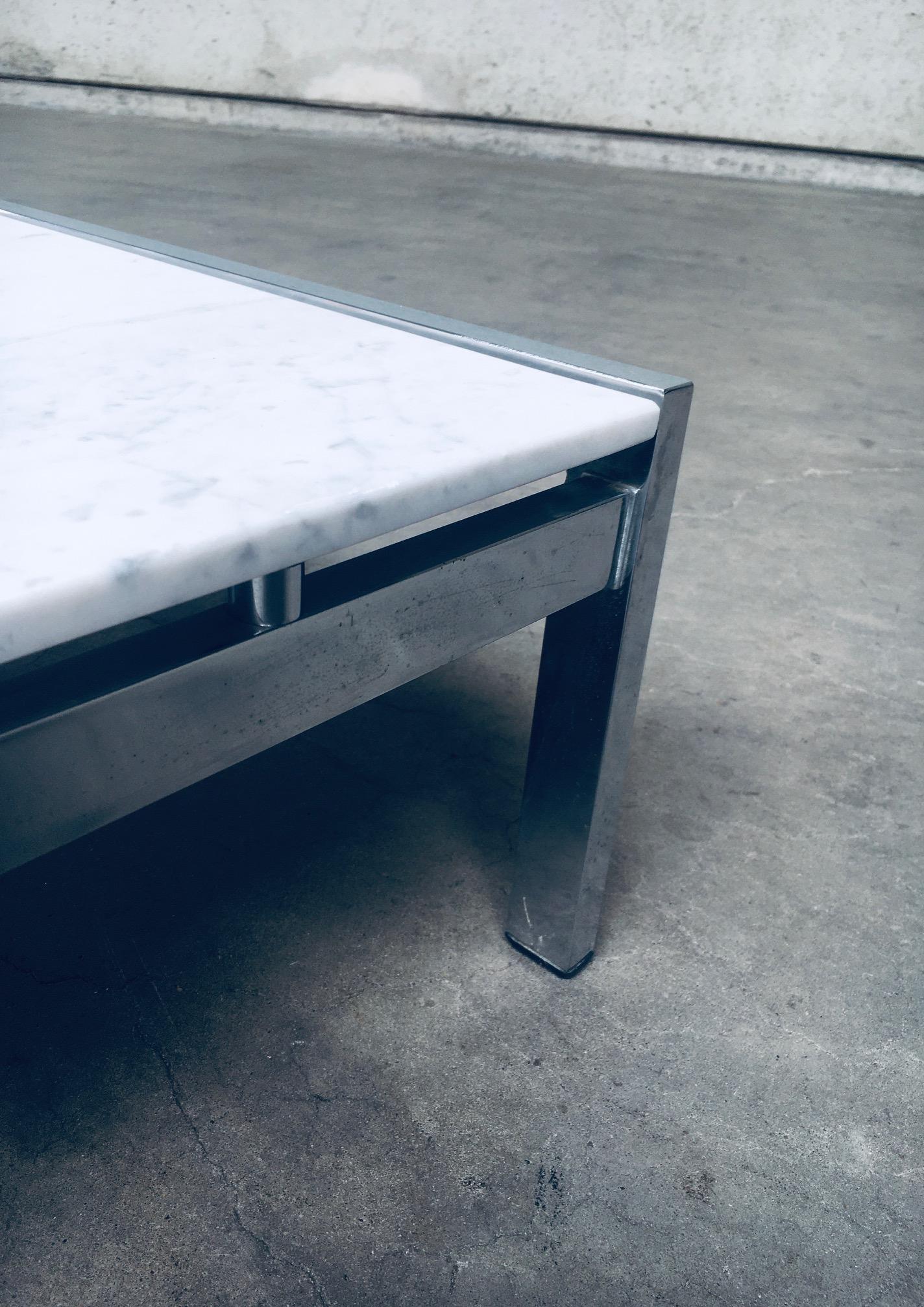 Postmodern Design Carrara Marble Low Coffee Table, Italy 1970's For Sale 8