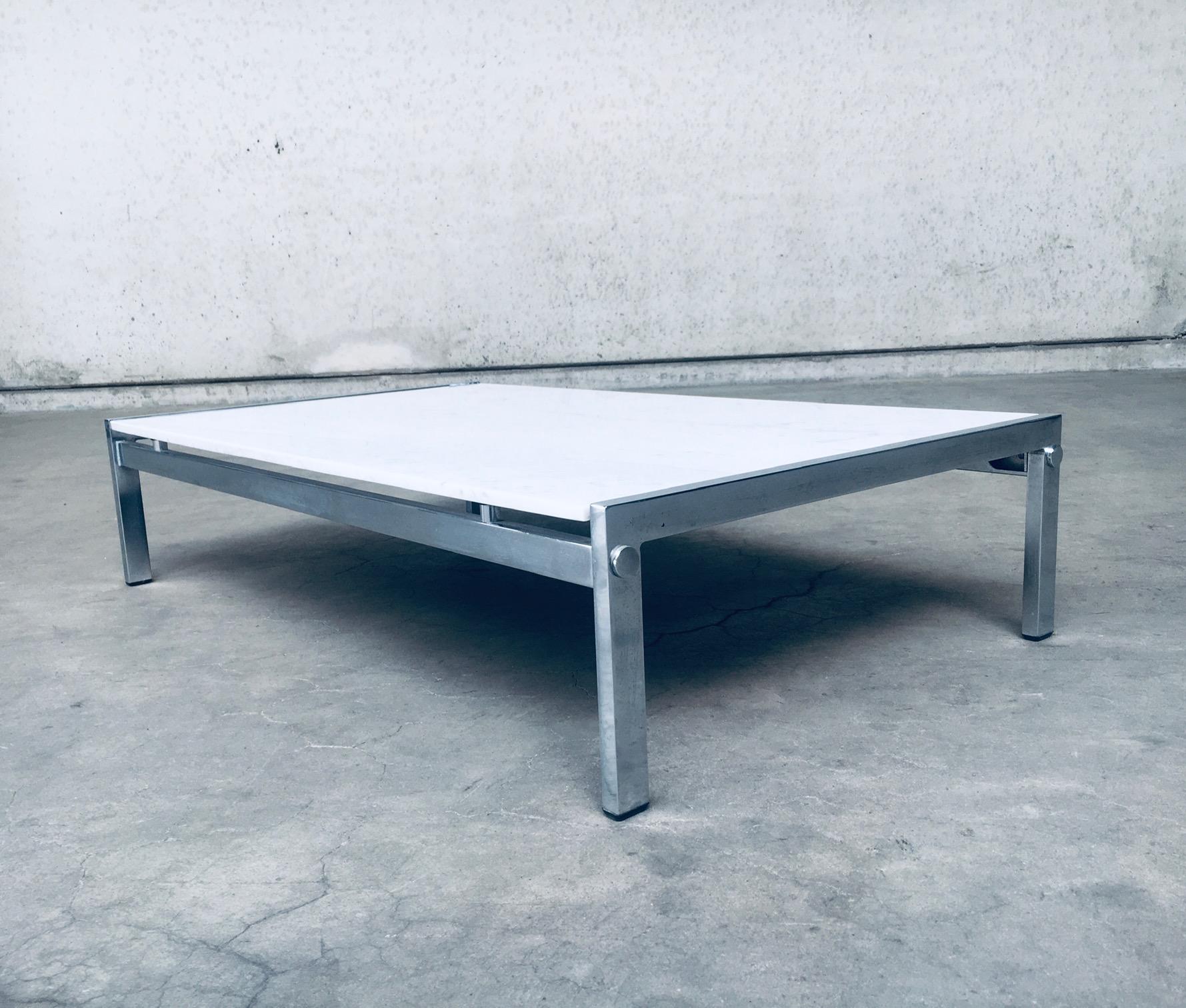 Italian Postmodern Design Carrara Marble Low Coffee Table, Italy 1970's For Sale