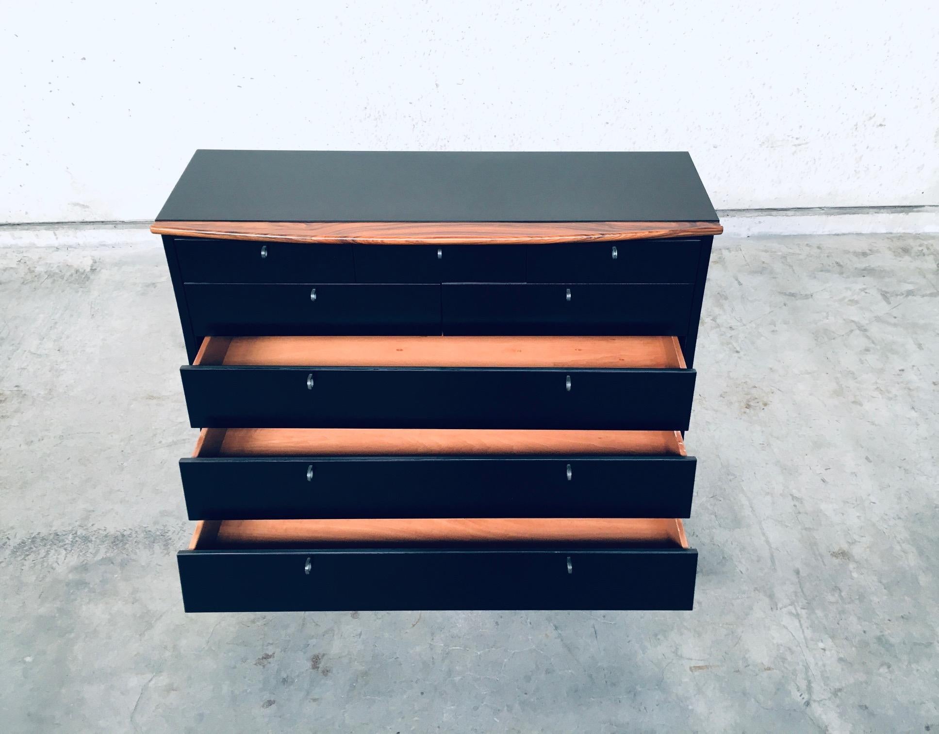 Postmodern Design Chest of Drawers by Umberto Asnago for Giorgetti, Italy 1980's For Sale 2