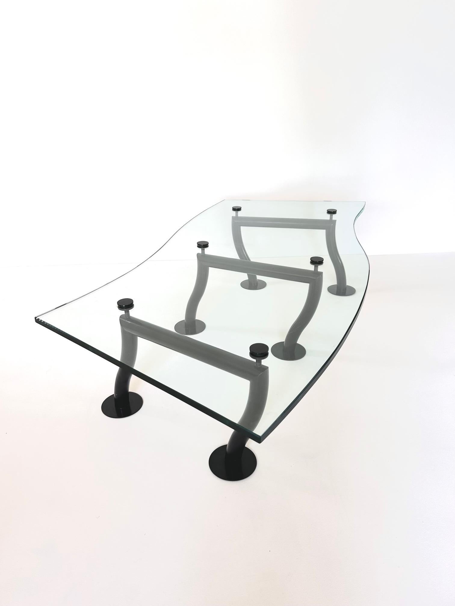 postmodern design coffee table, 1980's For Sale 3