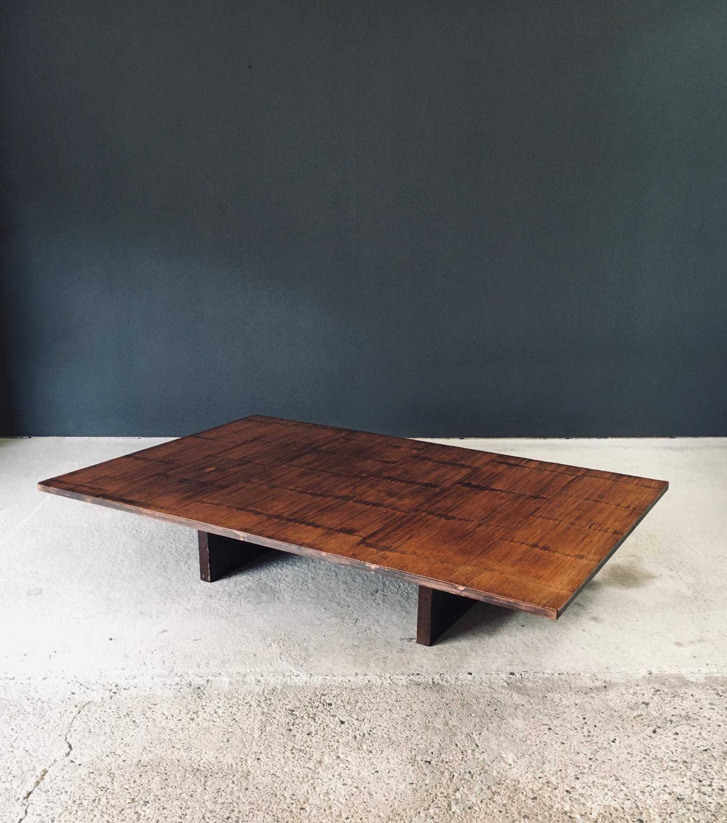 Postmoderno Tavolino da caffè di design postmoderno in bambù di Axel Vervoordt, Belgio anni '80