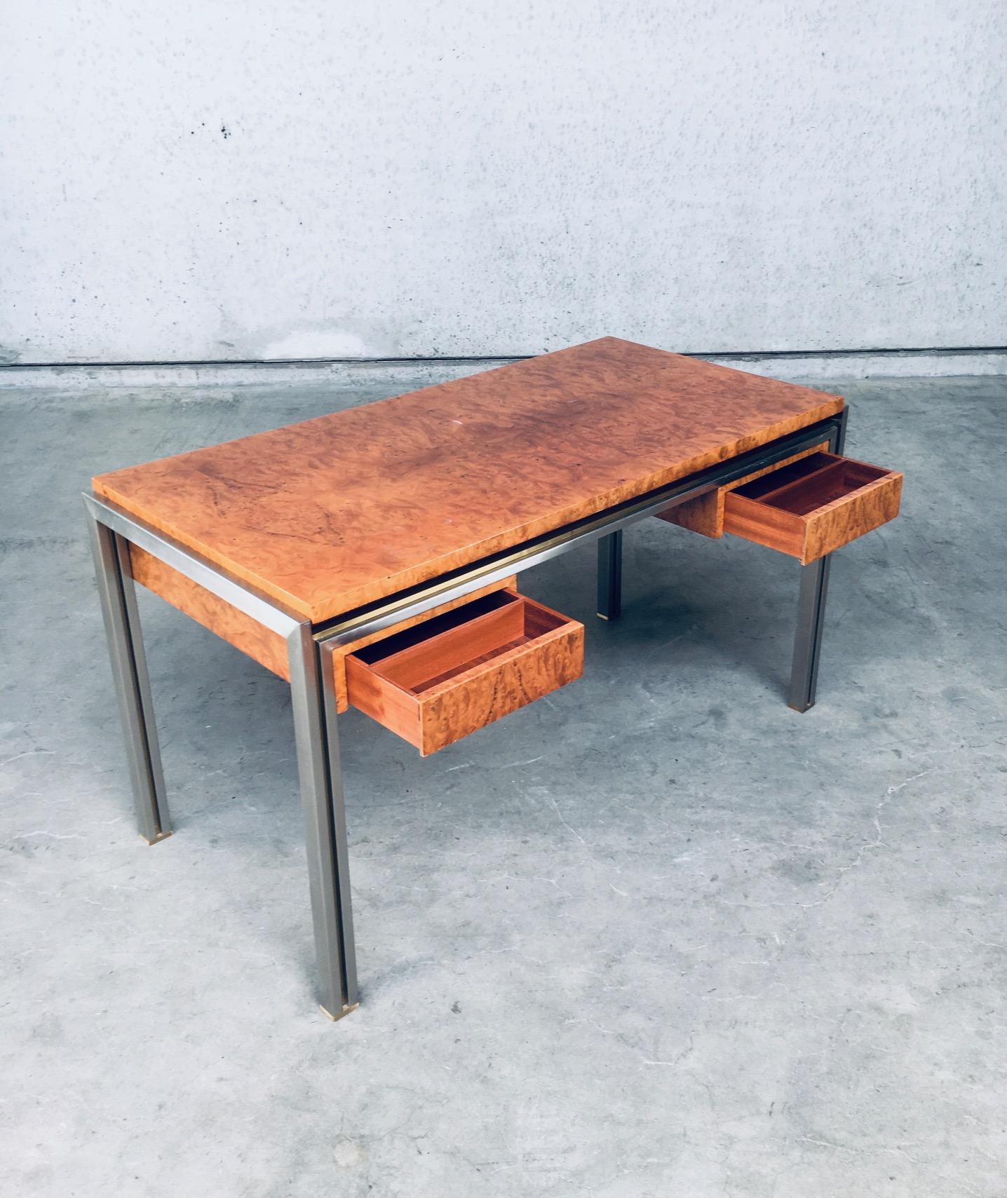 Postmodern Design in Style of Milo Baughman Burl Wood Desk, 1970's In Good Condition For Sale In Oud-Turnhout, VAN