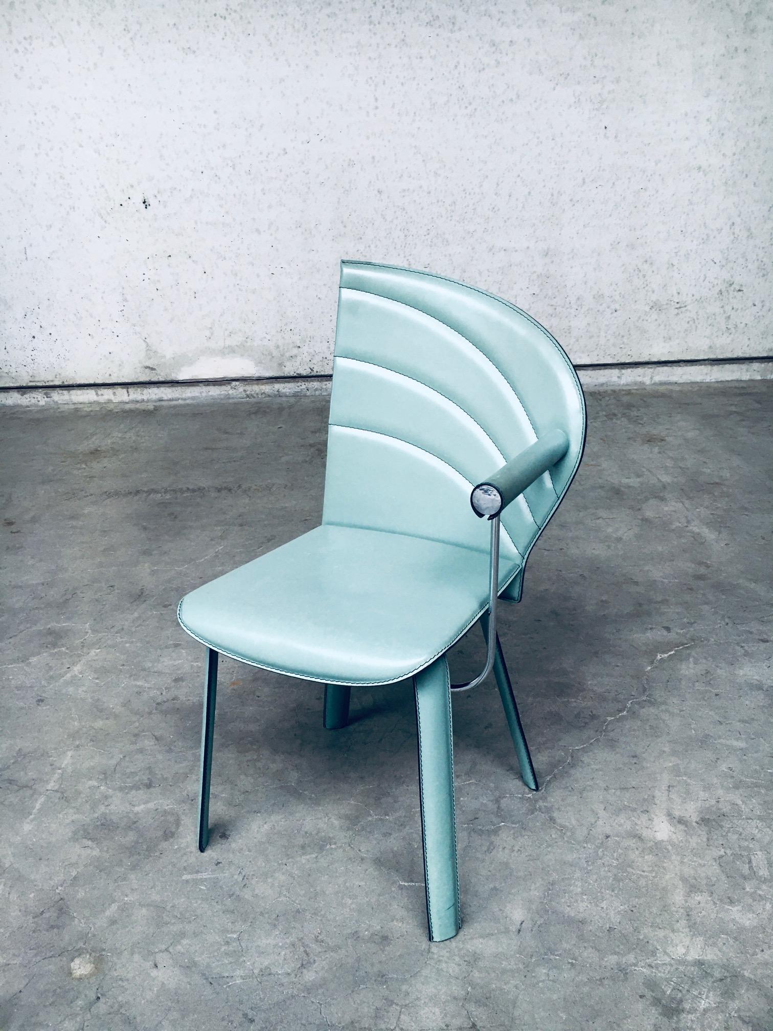 Ensemble de chaises de salle à manger en cuir au design postmoderne de Mario Morbidelli pour Naos, Italie  en vente 10