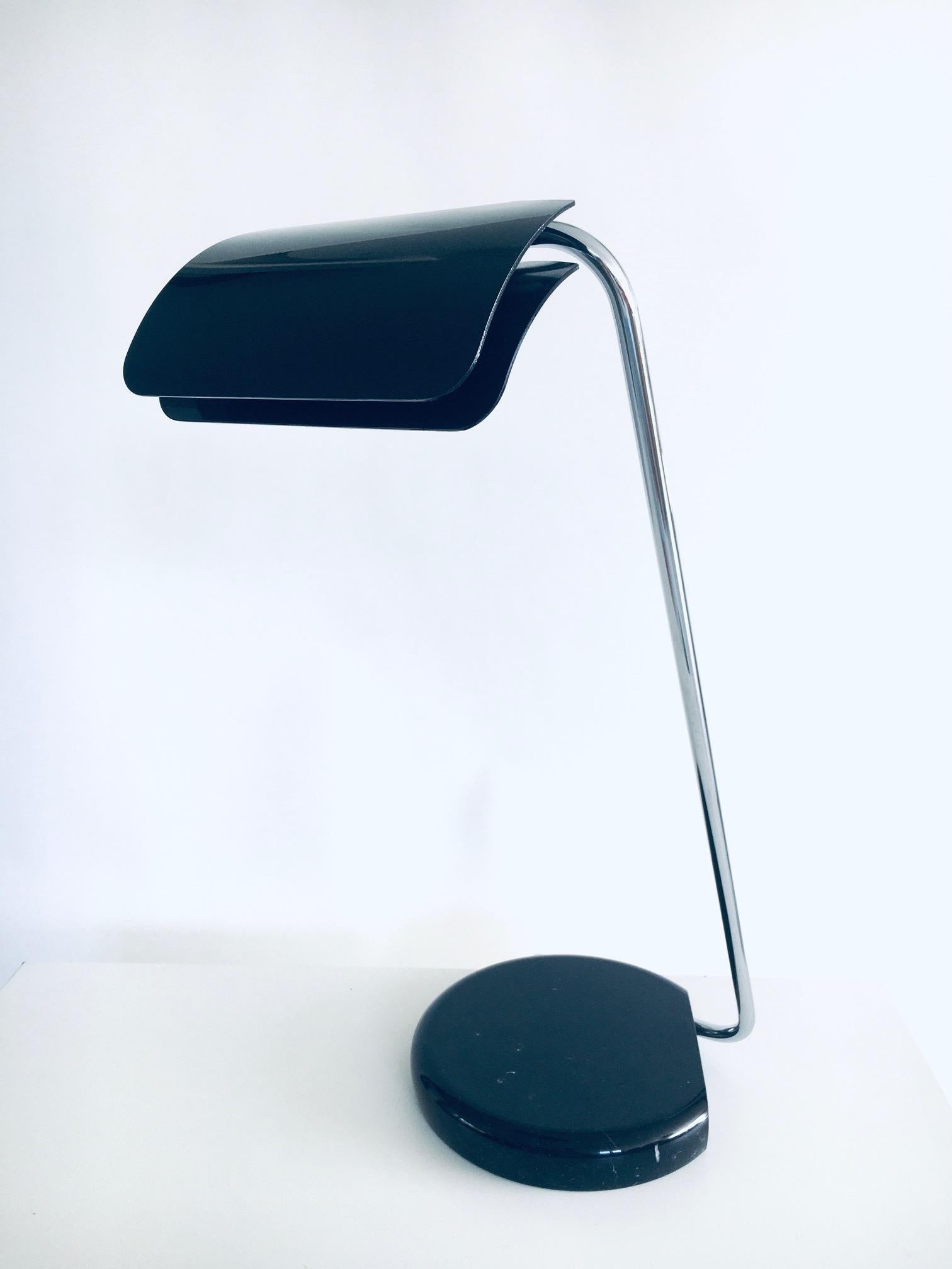 Postmodernes Design TEGOLA Schreibtischlampe von Bruno Gecchelin, Italien 1980er Jahre im Angebot 11