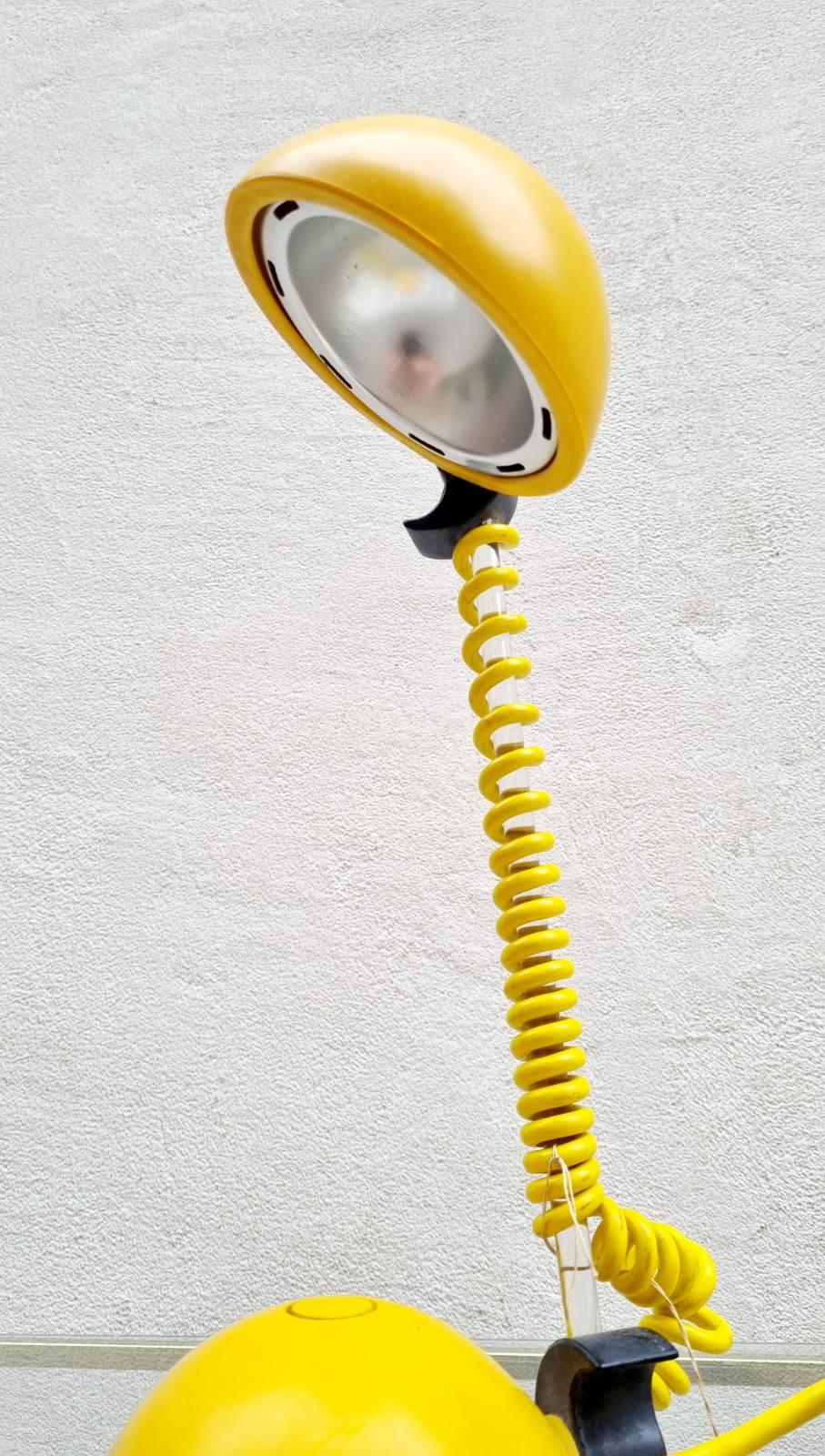 Lampada da scrivania postmoderna Disegnata da Damiano Alberti per Ycami Collection, Italia anni '90 in vendita 1