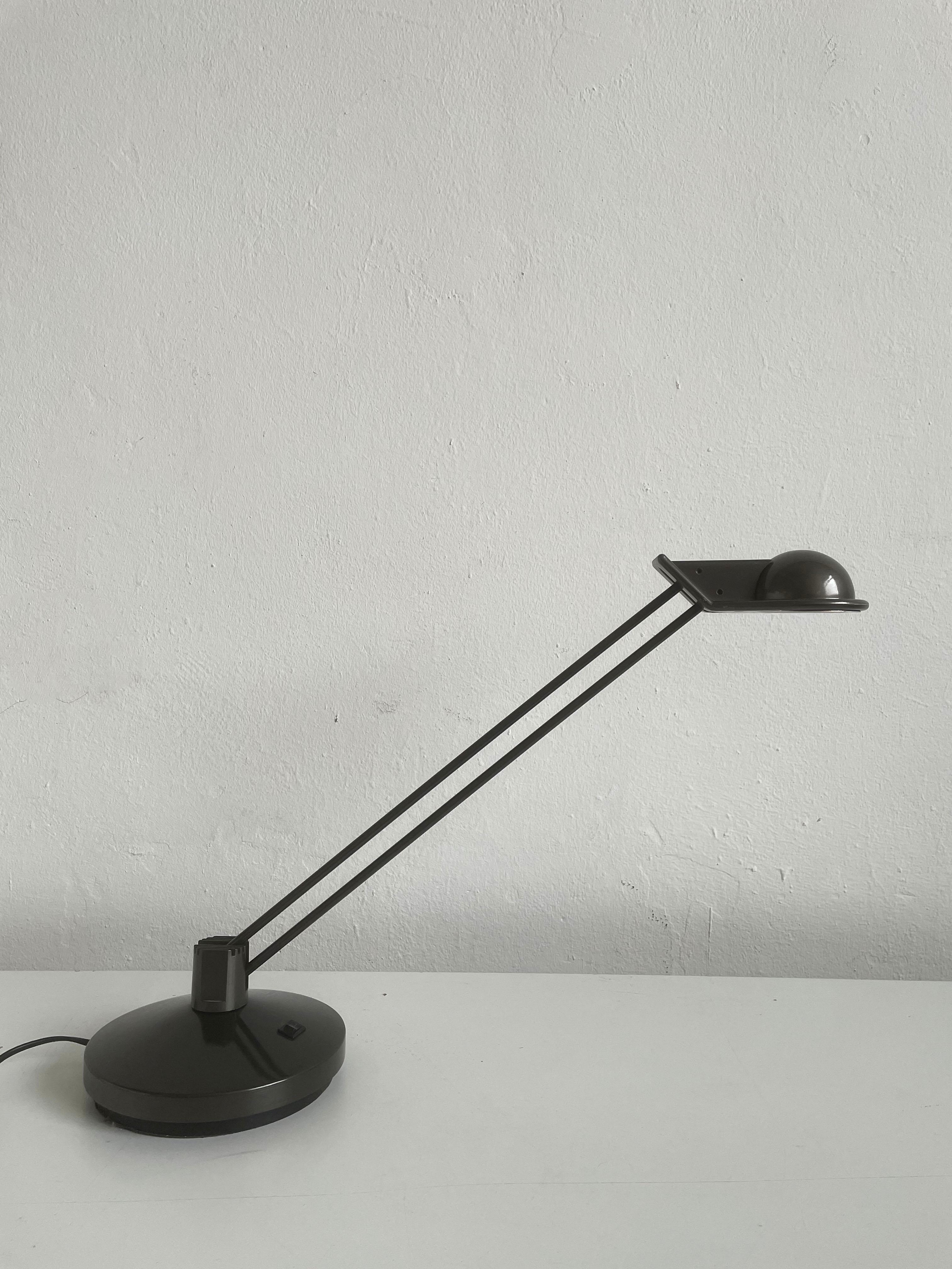 Postmodern Desk Lamp, Model Anade by Josep Llusca for Metalarte, Spain 1980s In Good Condition For Sale In Zagreb, HR