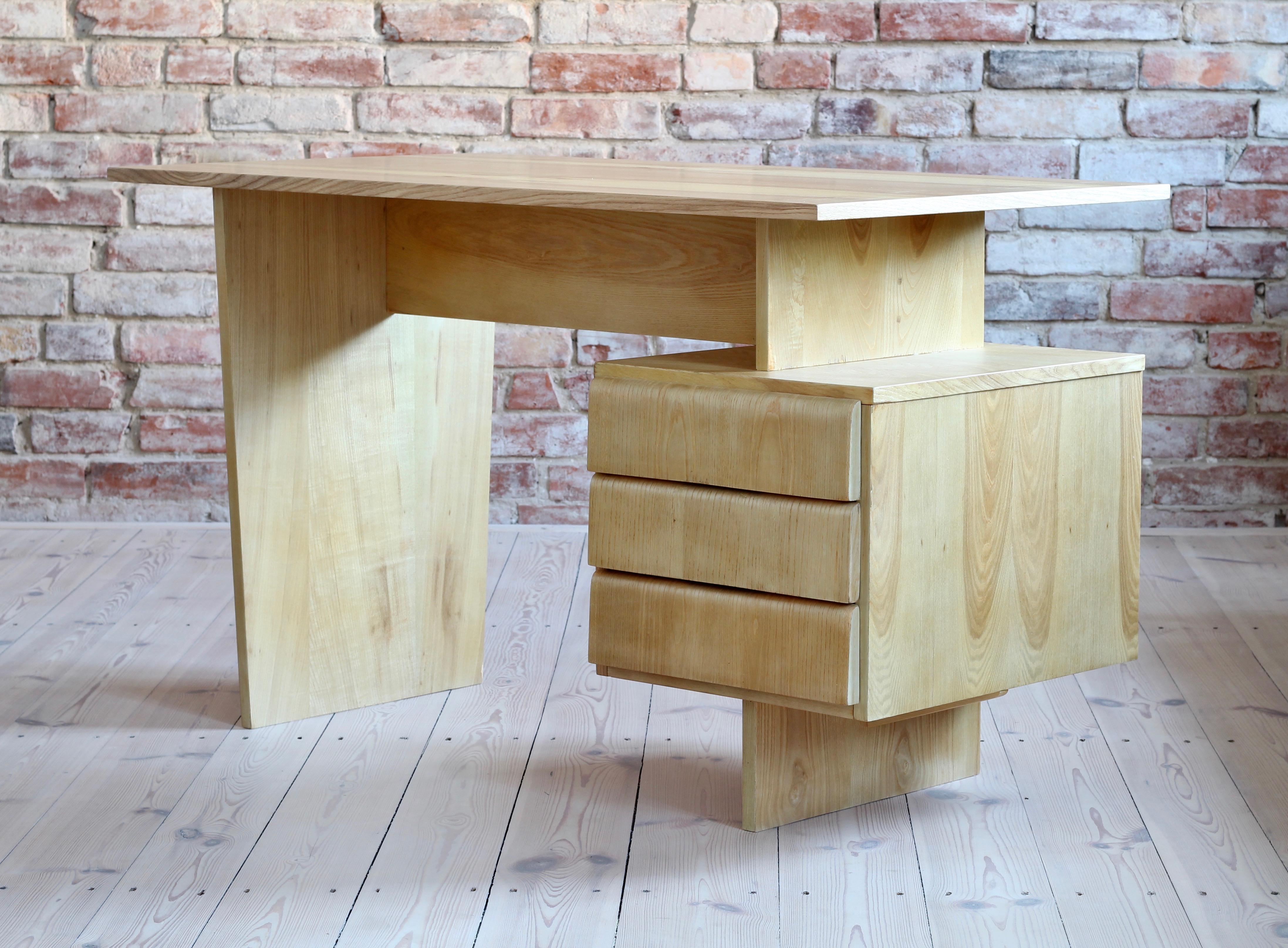Postmodern Desk, Writing Table by Bohumil Landsman, 1970s In Good Condition In Wrocław, Poland