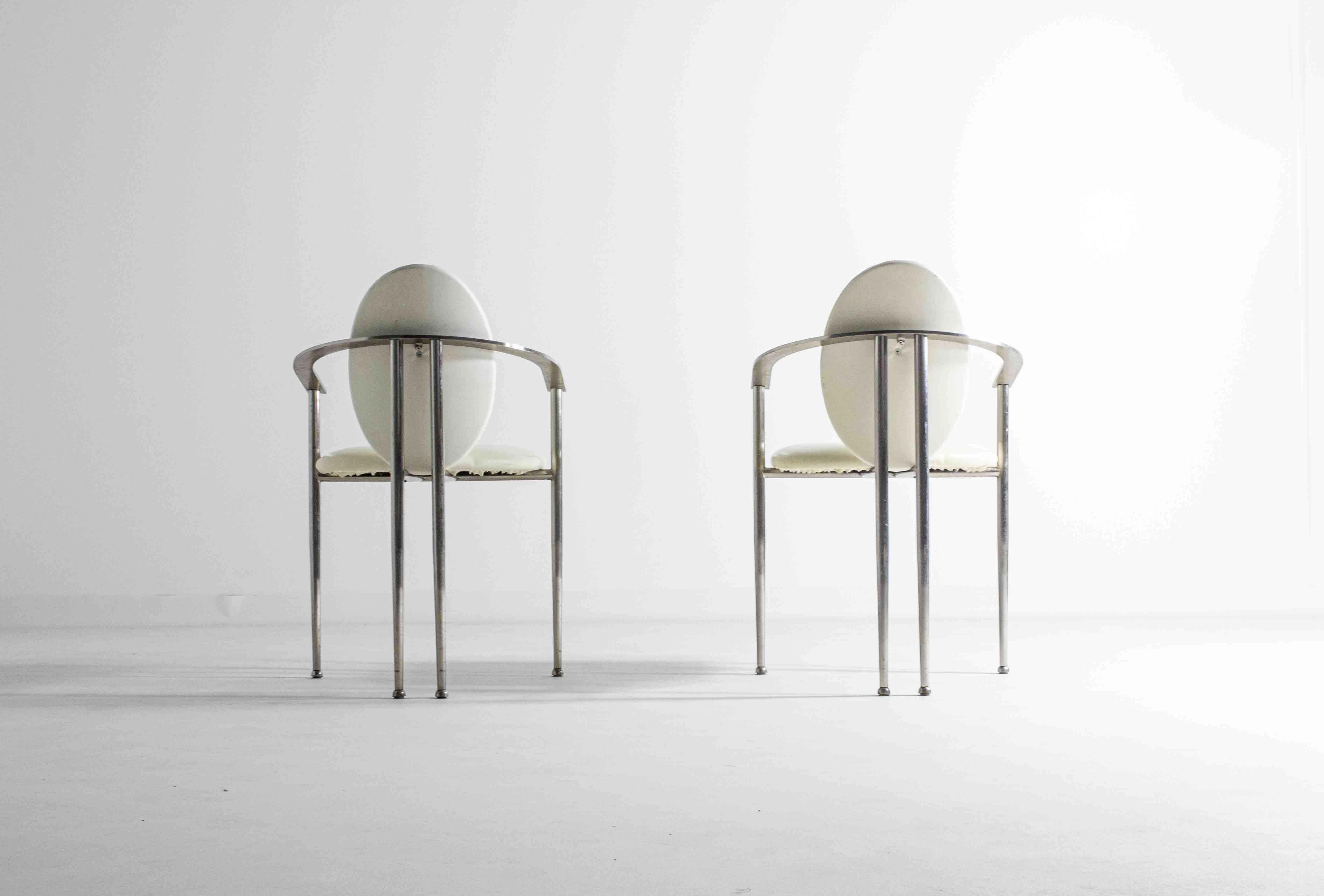 Postmoderne Esszimmerstühle aus Stahl und weißem Leder, Belgien 1980er Jahre im Angebot 4