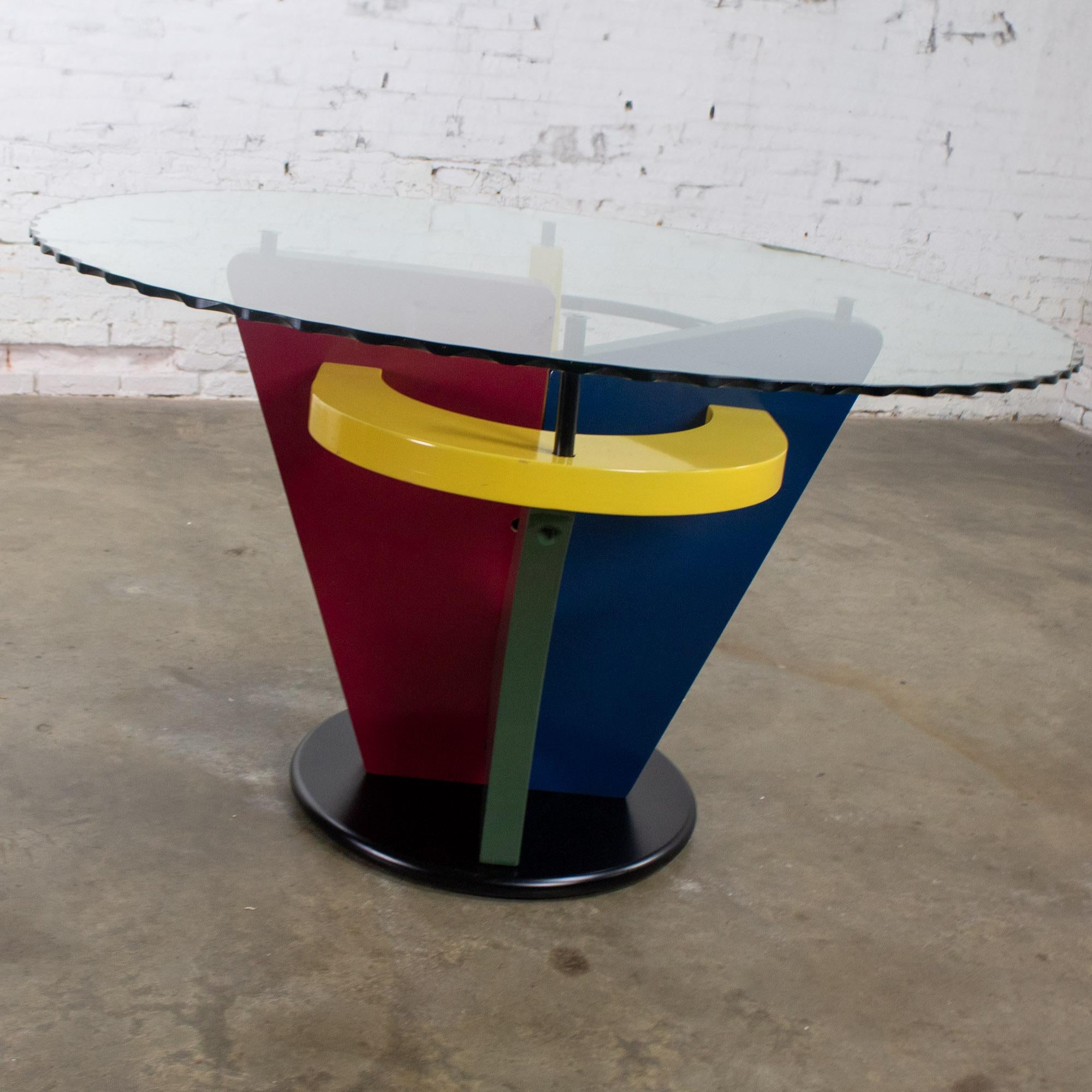 Postmodern Dining Table Geometrical Base Round & Glass Top Style Memphis Group For Sale 2