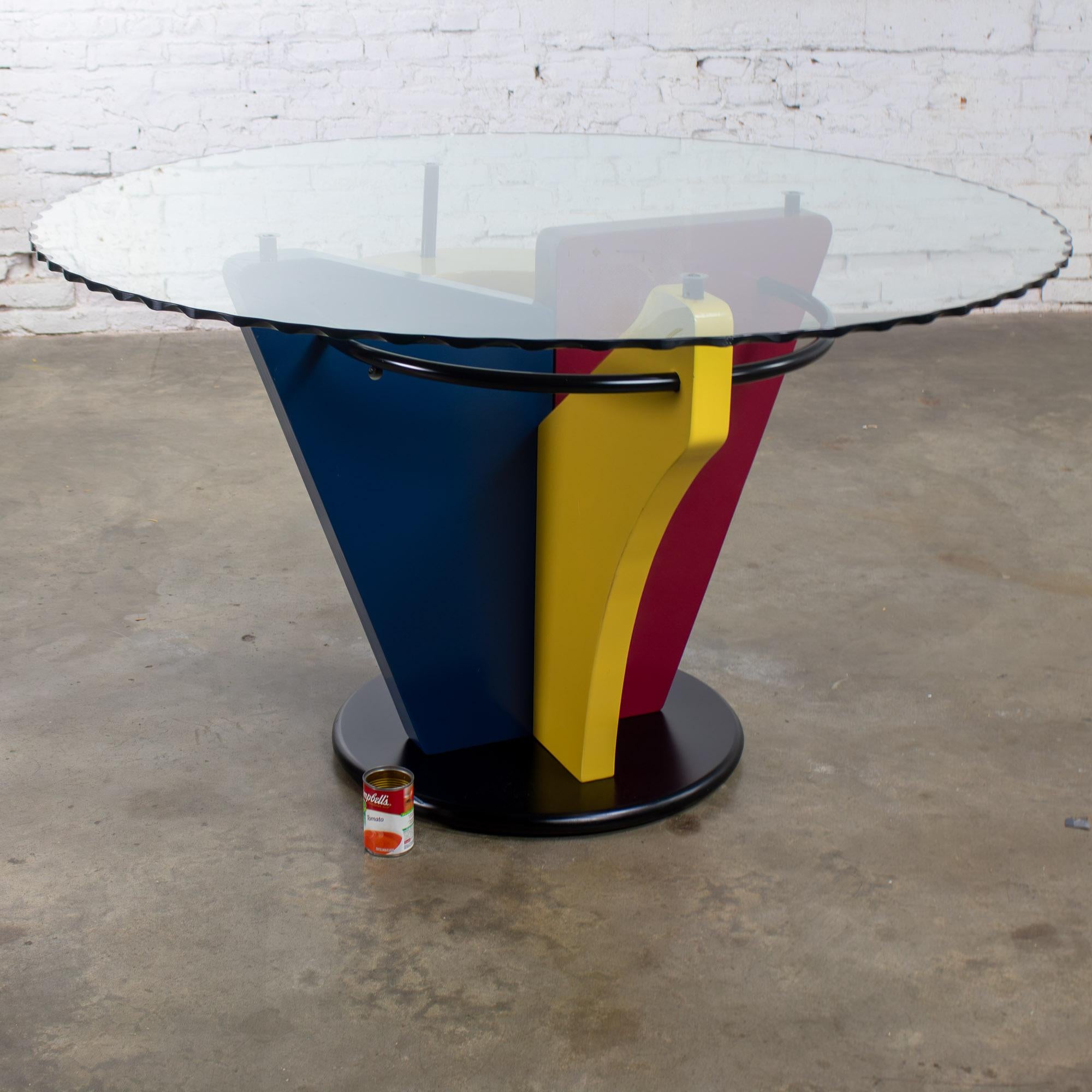Postmodern Dining Table Geometrical Base Round & Glass Top Style Memphis Group For Sale 5