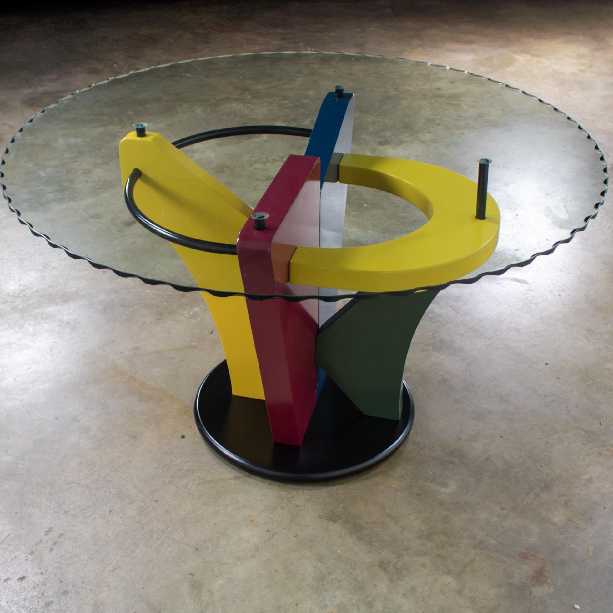 Post-Modern Postmodern Dining Table Geometrical Base Round & Glass Top Style Memphis Group For Sale