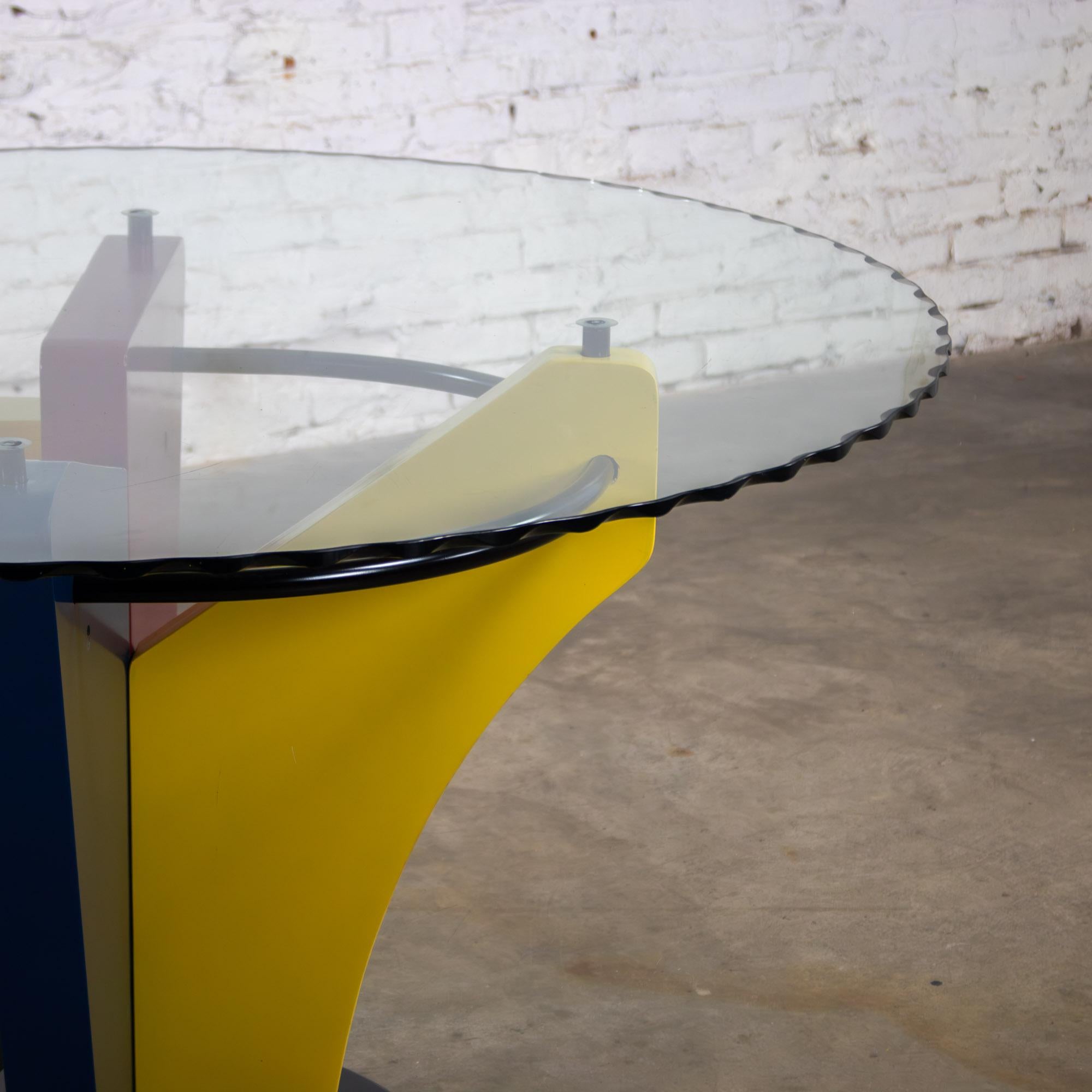 Metal Postmodern Dining Table Geometrical Base Round & Glass Top Style Memphis Group For Sale