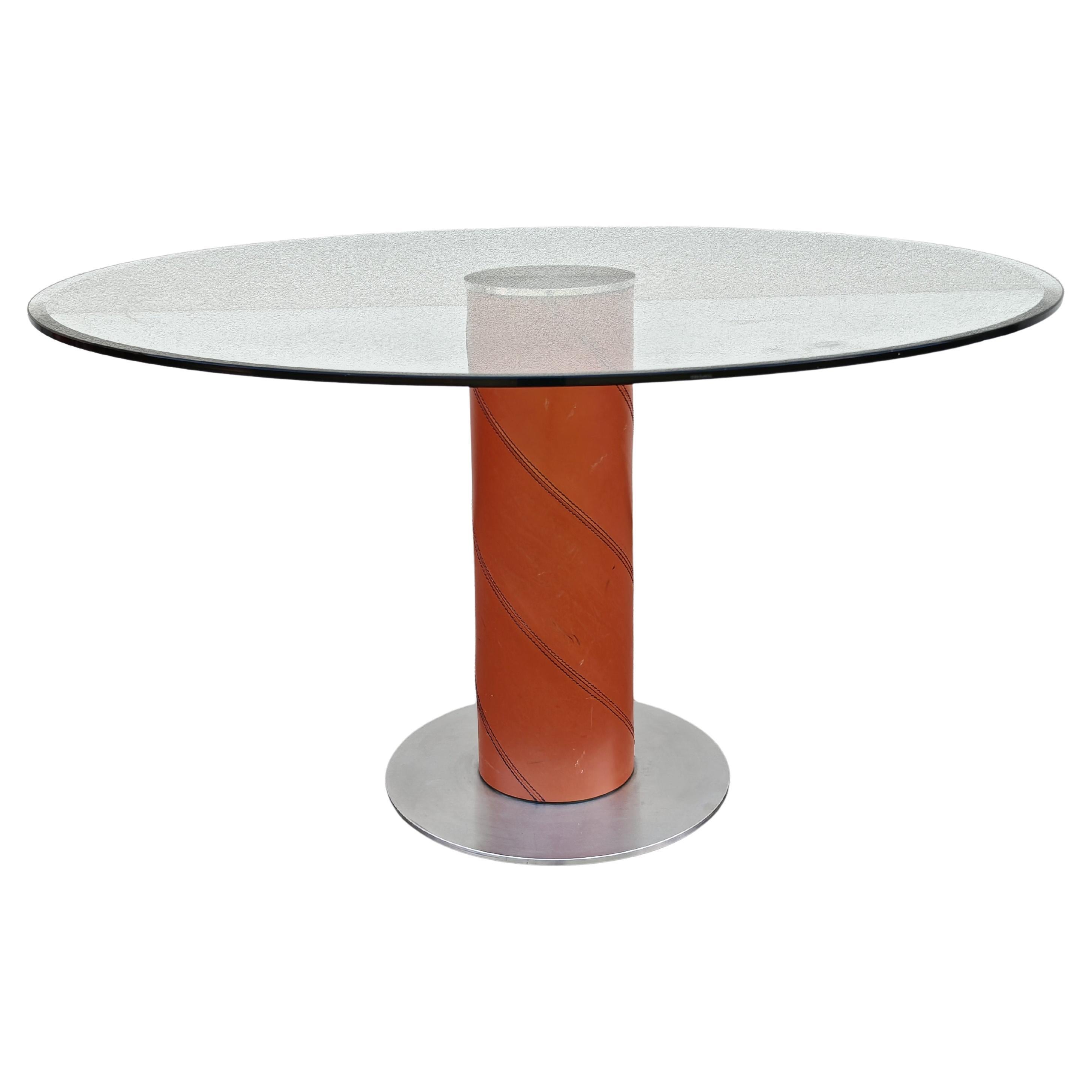 Table de salle à manger postmoderne en cuir et plateau de verre par Giancarlo Vegni pour Fasem