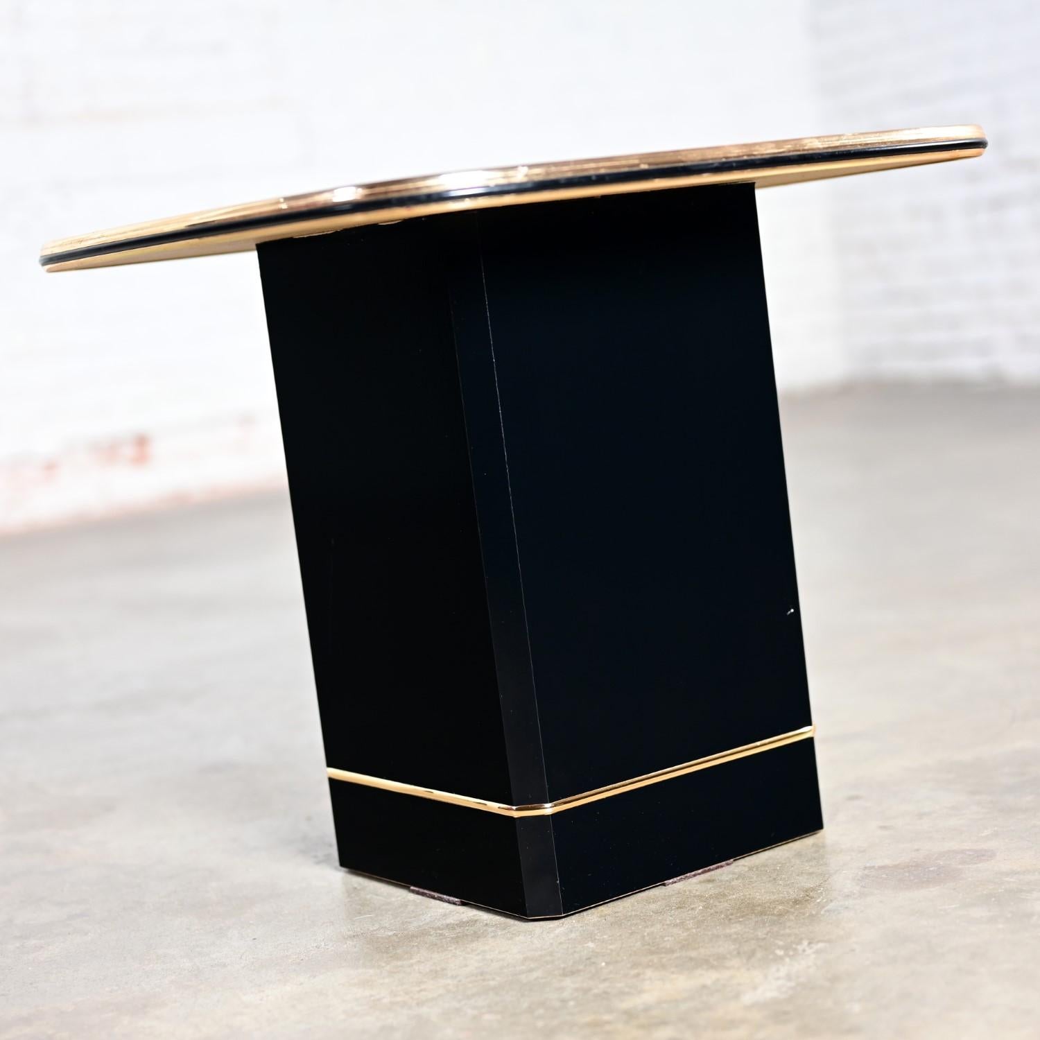 Postmodern End or Side Table with Mirror Top & Black Laquered Pedestal Base For Sale 6