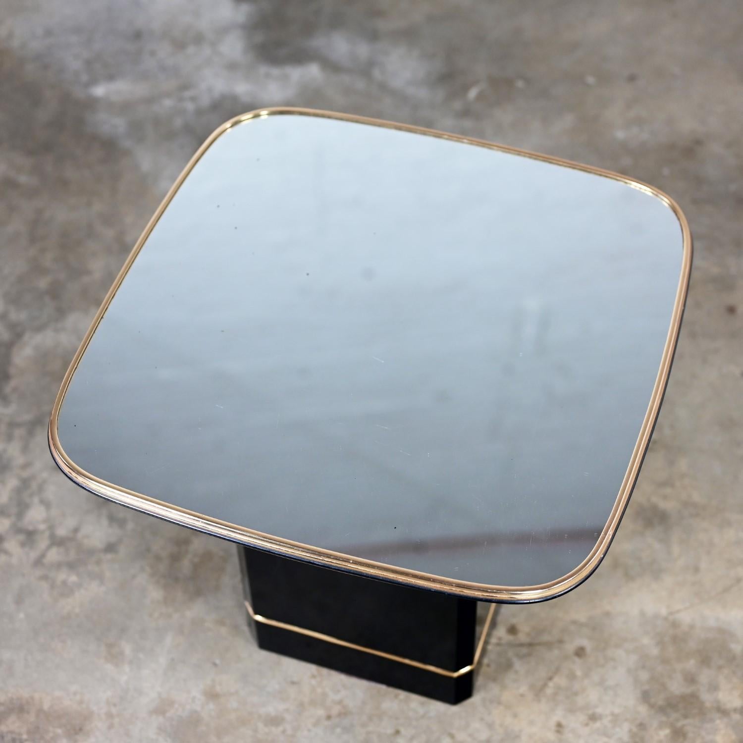 Postmodern End or Side Table with Mirror Top & Black Laquered Pedestal Base For Sale 14