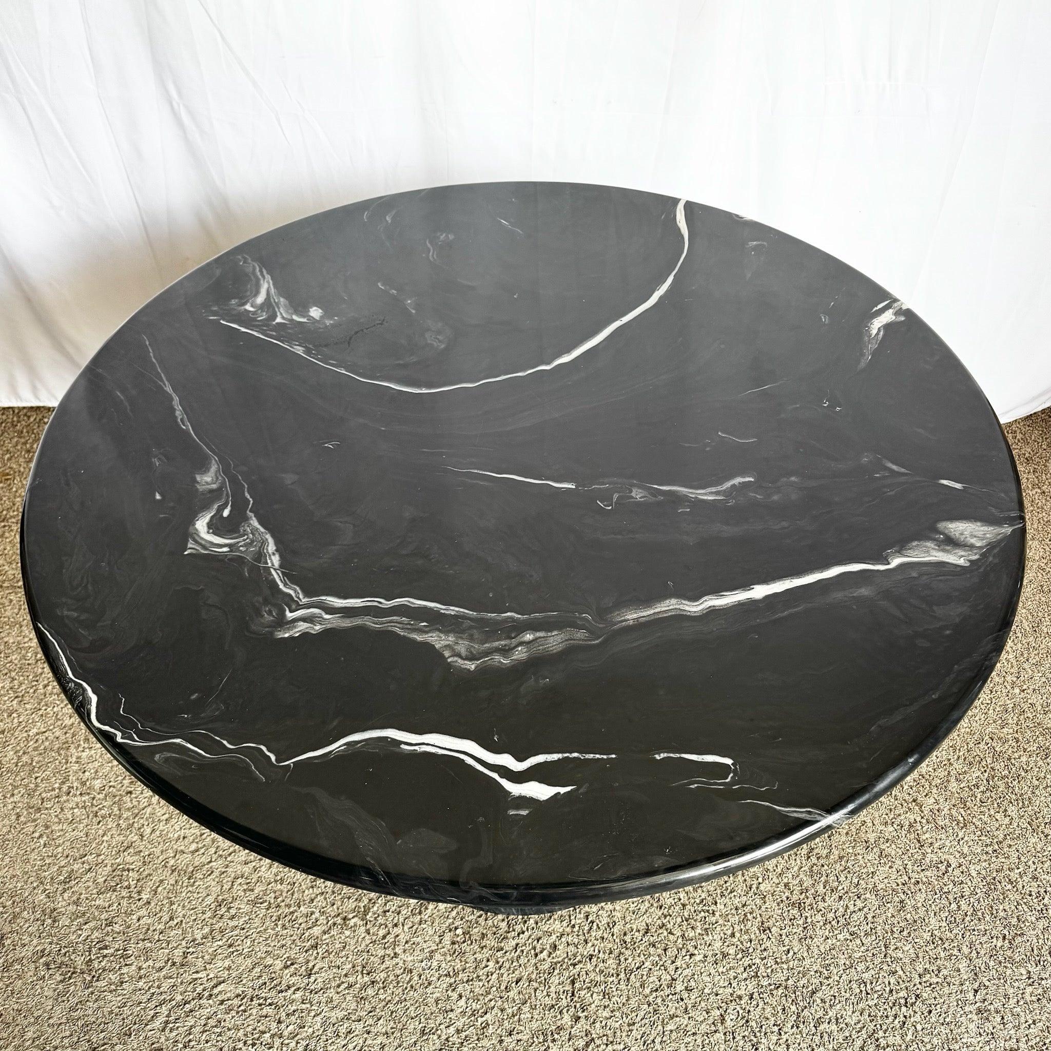 Mesa de comedor circular giratoria postmoderna de imitación de mármol negro Madera en venta