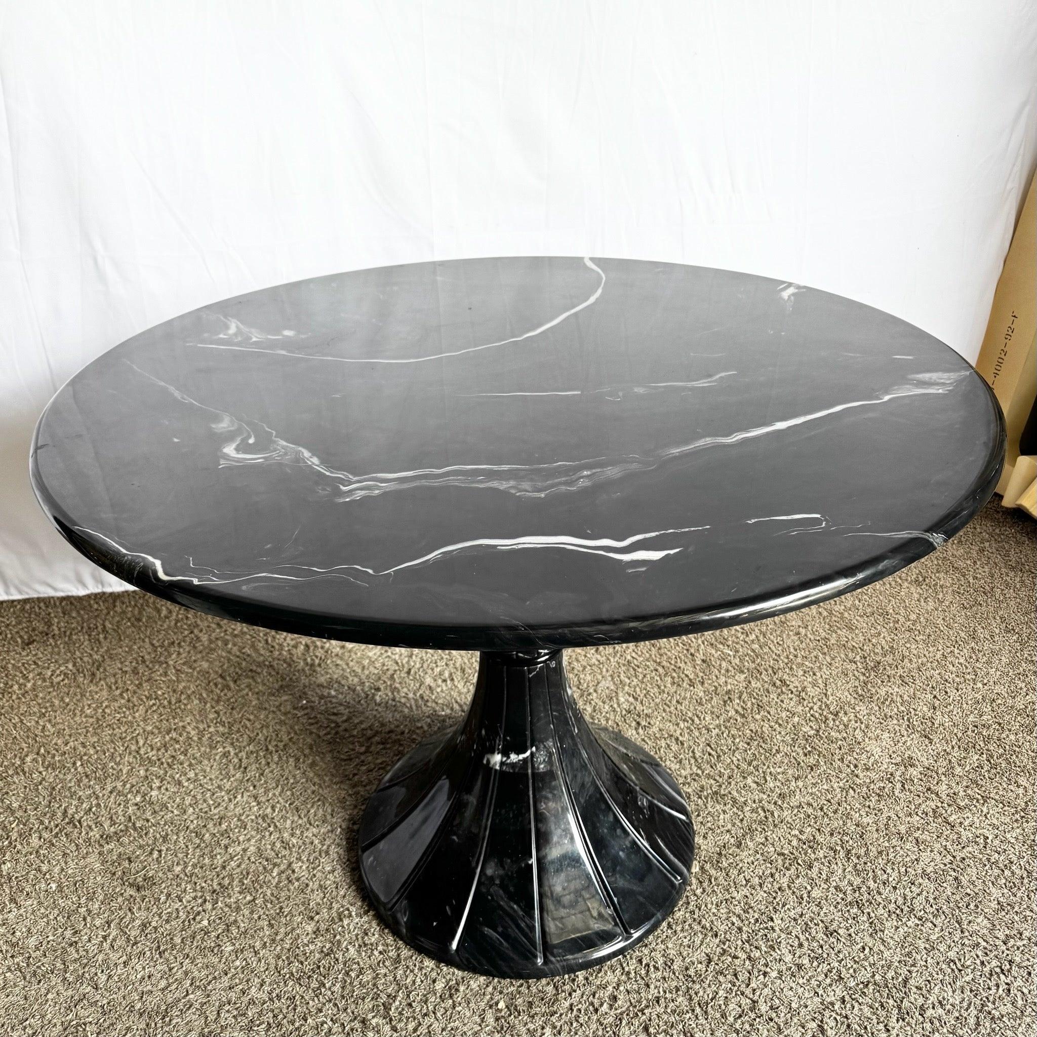 Mesa de comedor circular giratoria postmoderna de imitación de mármol negro en venta 1