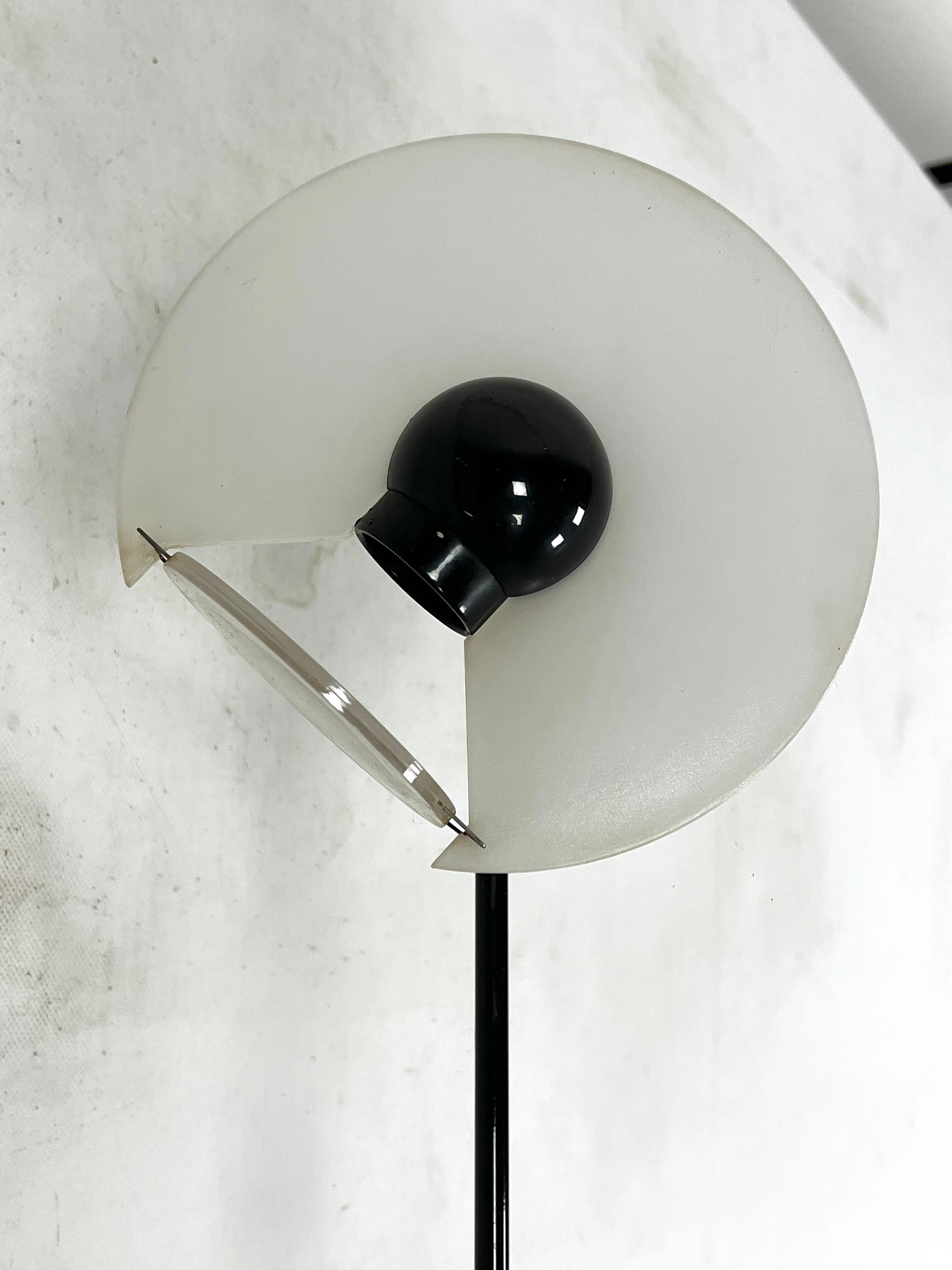 Postmoderne Stehlampe Club 1195 von Giuseppe Ramella für Arteluce, ITALY, 1980er Jahre im Angebot 3