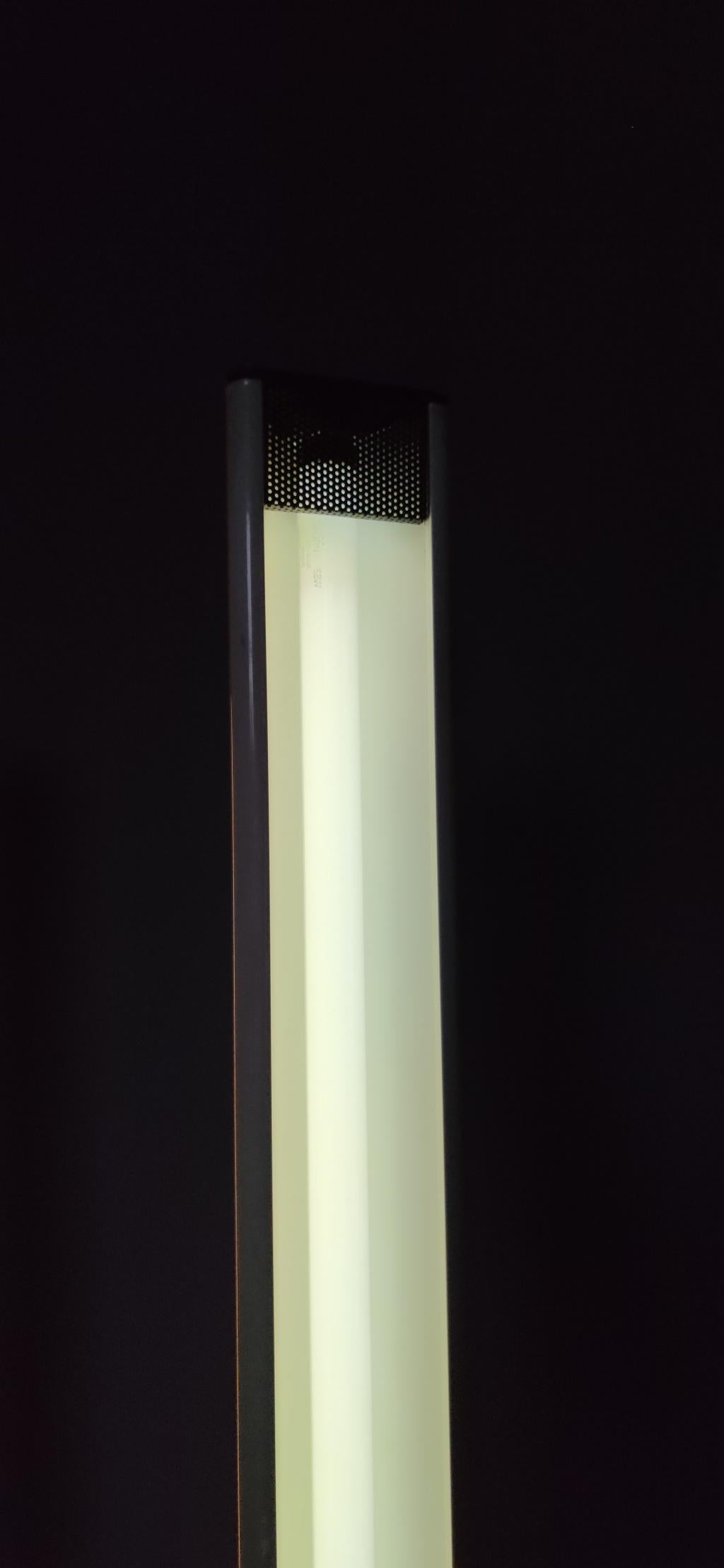 Postmoderne Stehlampe „Rio“ von Rodolfo Bonetto und hergestellt von Luci, Italien im Angebot 3