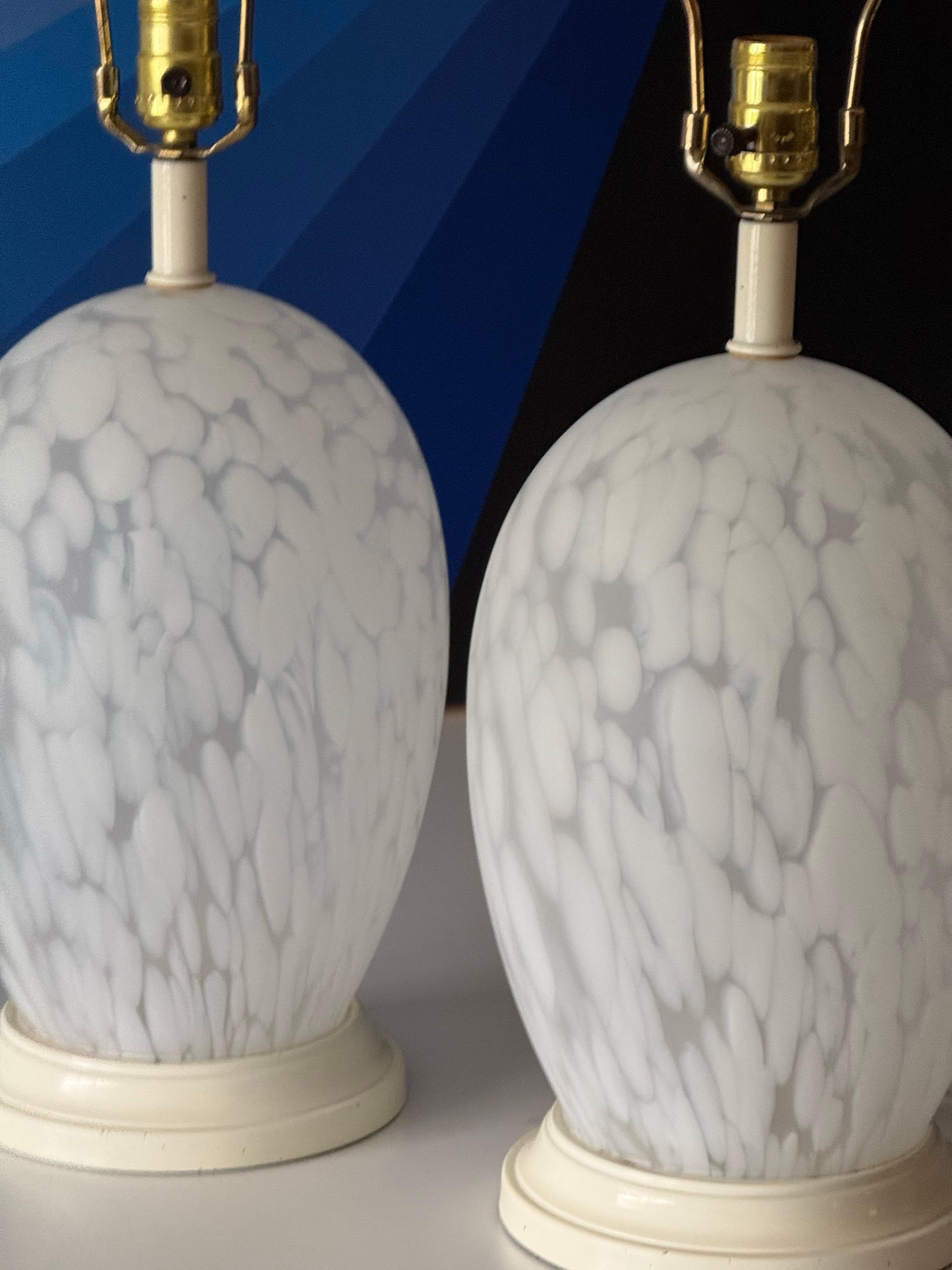 Postmodern Frosted Glass Table Lamps in the Style of Murano For Sale 5